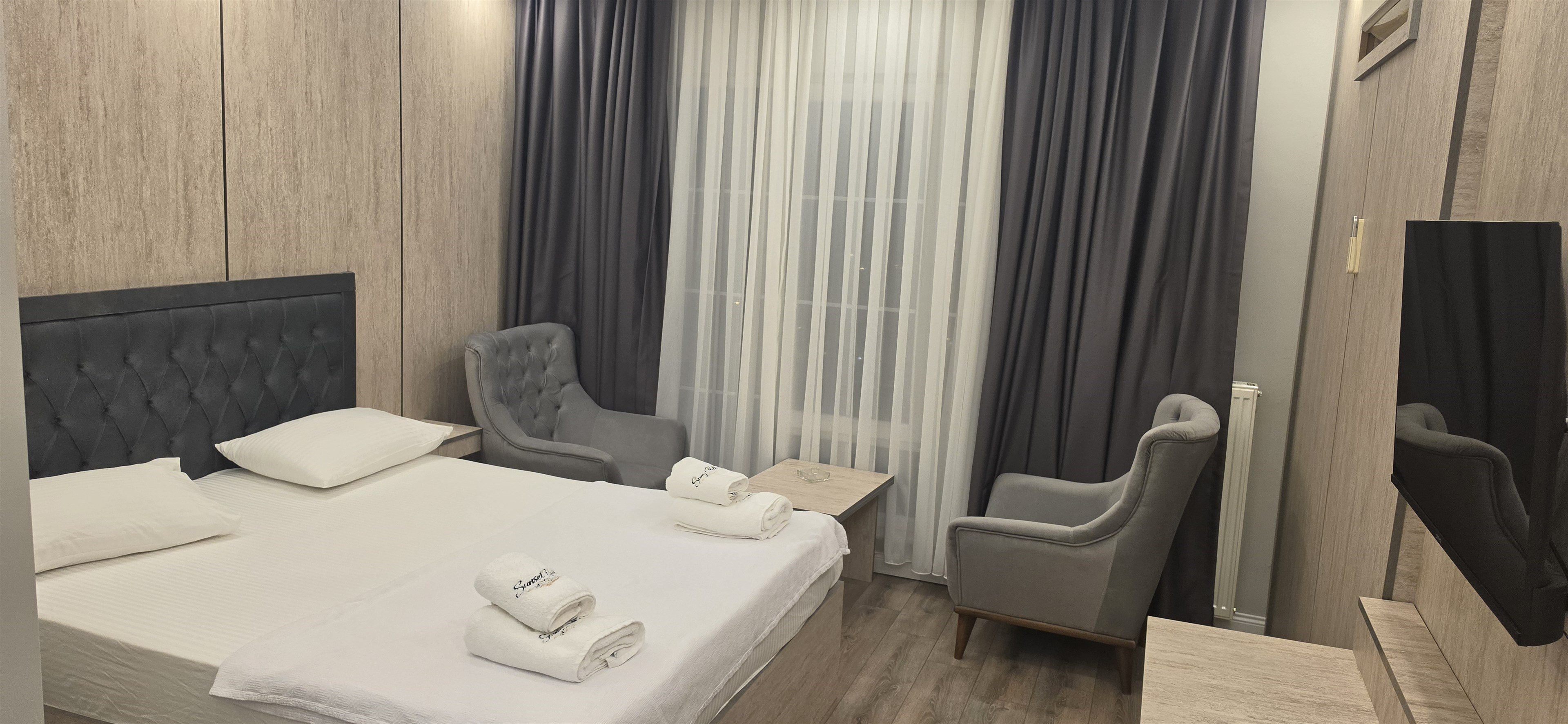 Sunset Hill Hotel · 20
