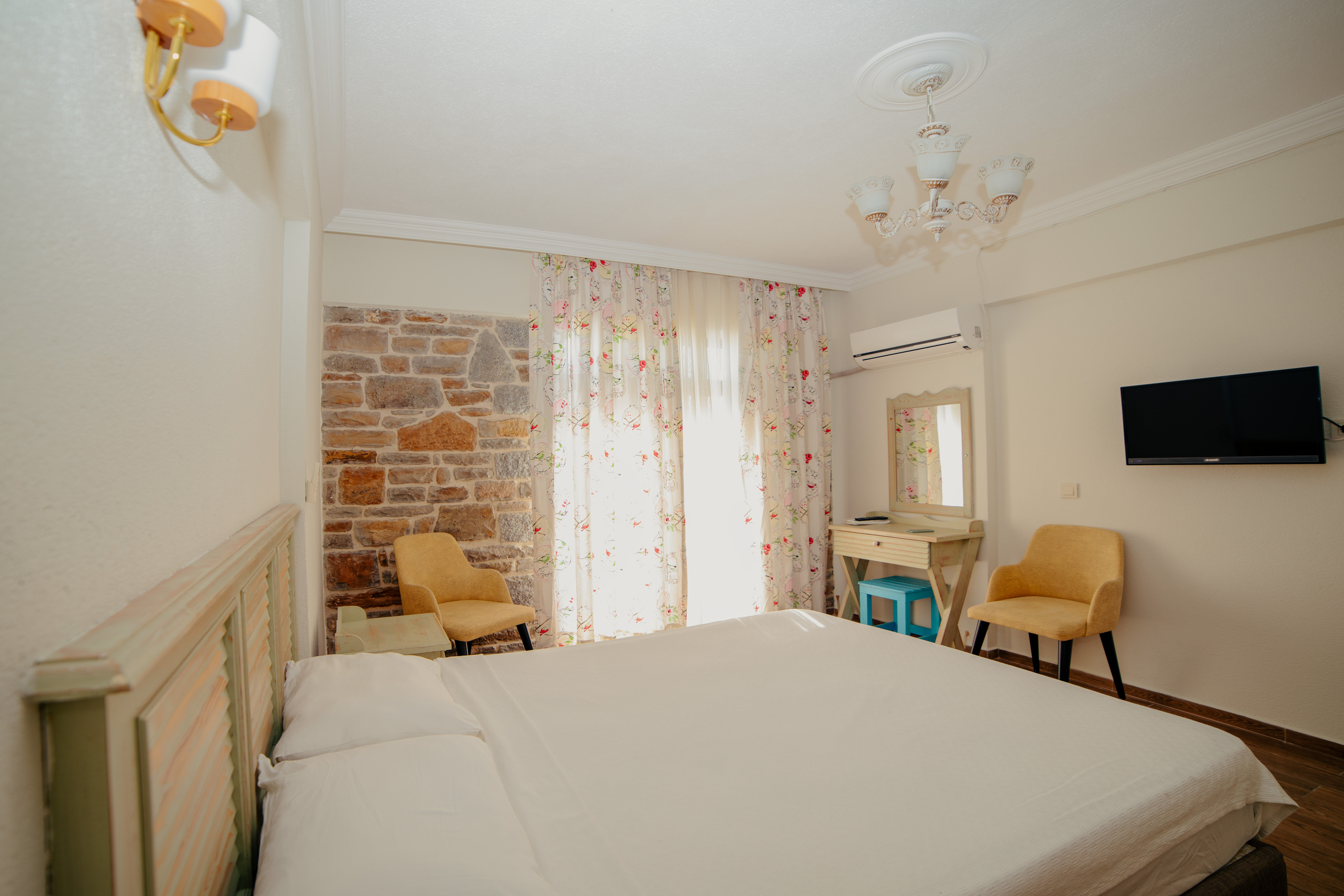 Yakamoz Otel Gökçeada Rezervasyon