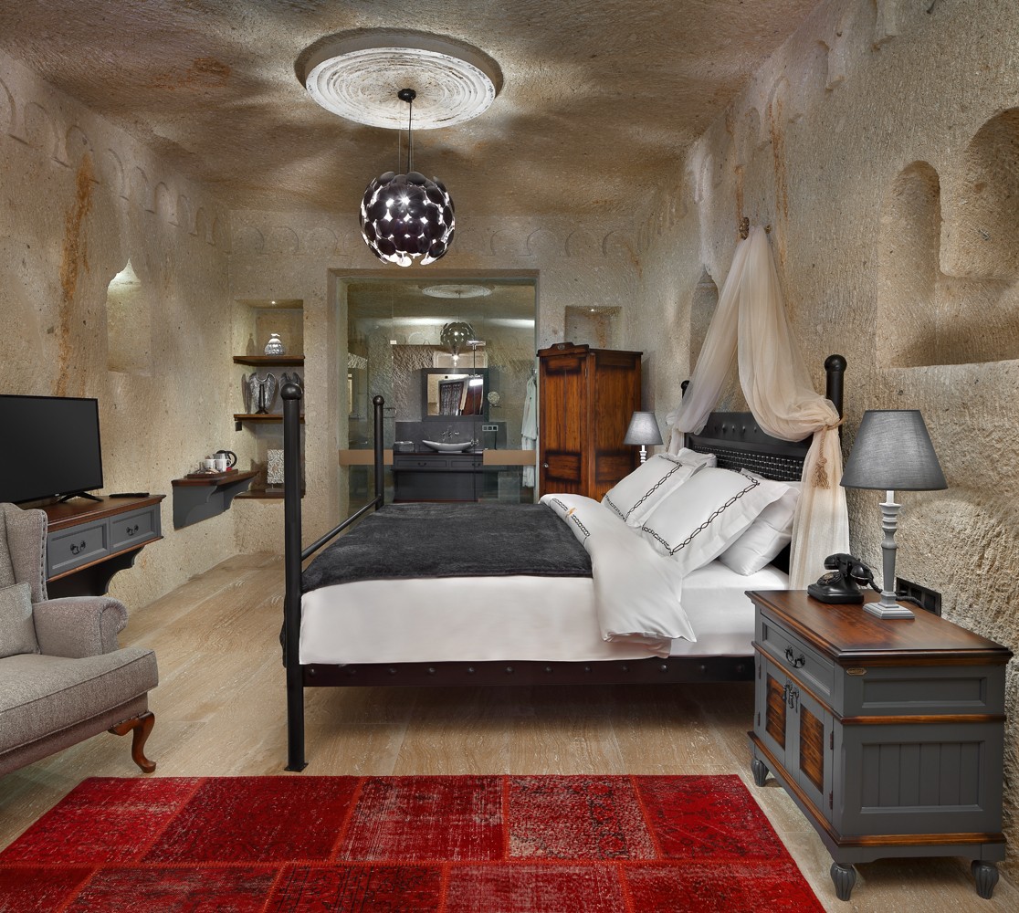 Seraphim Cave Suites & Spa