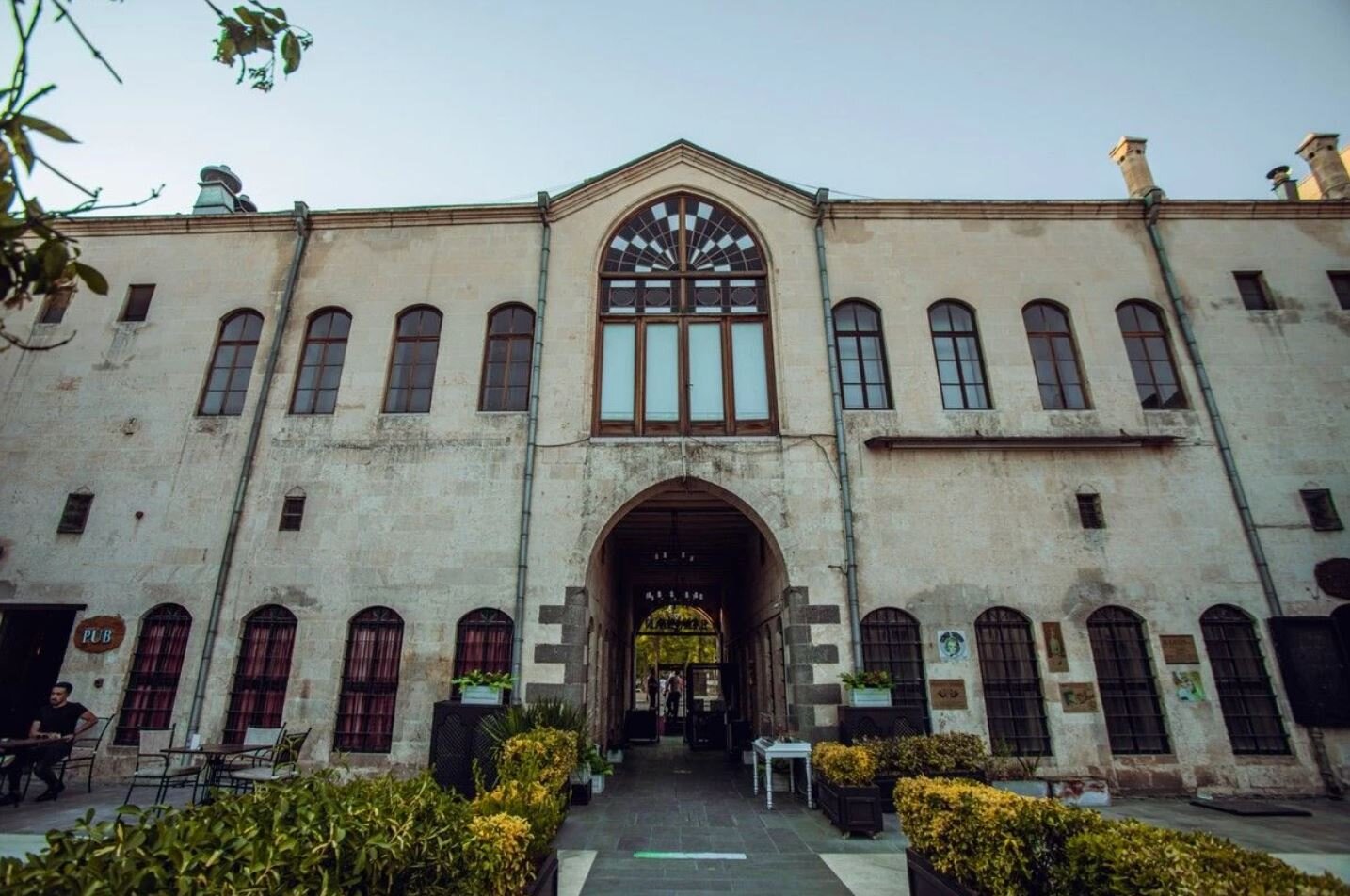 Bayazhan Hotel ve Restaurant