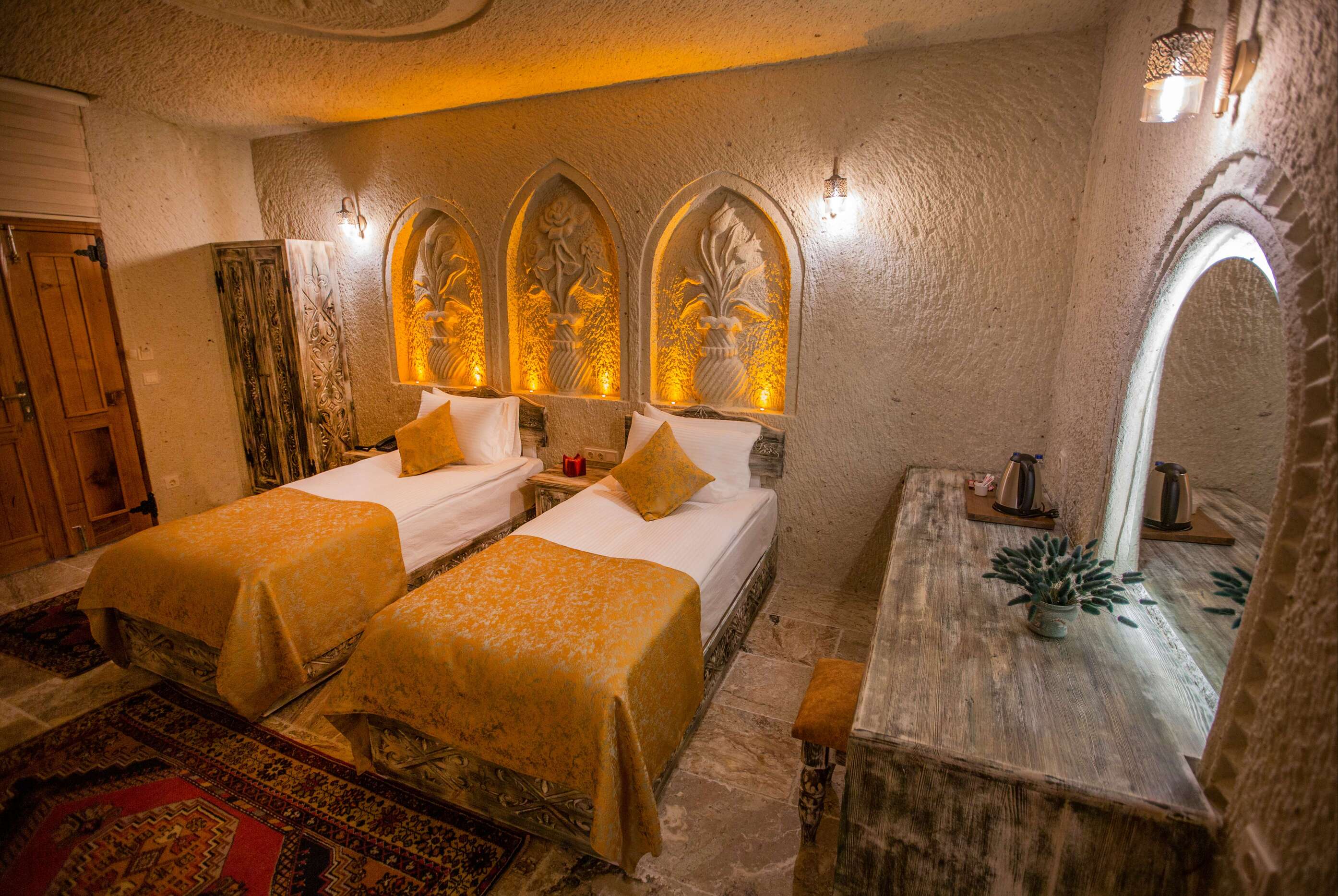 Acer Cave Hotel