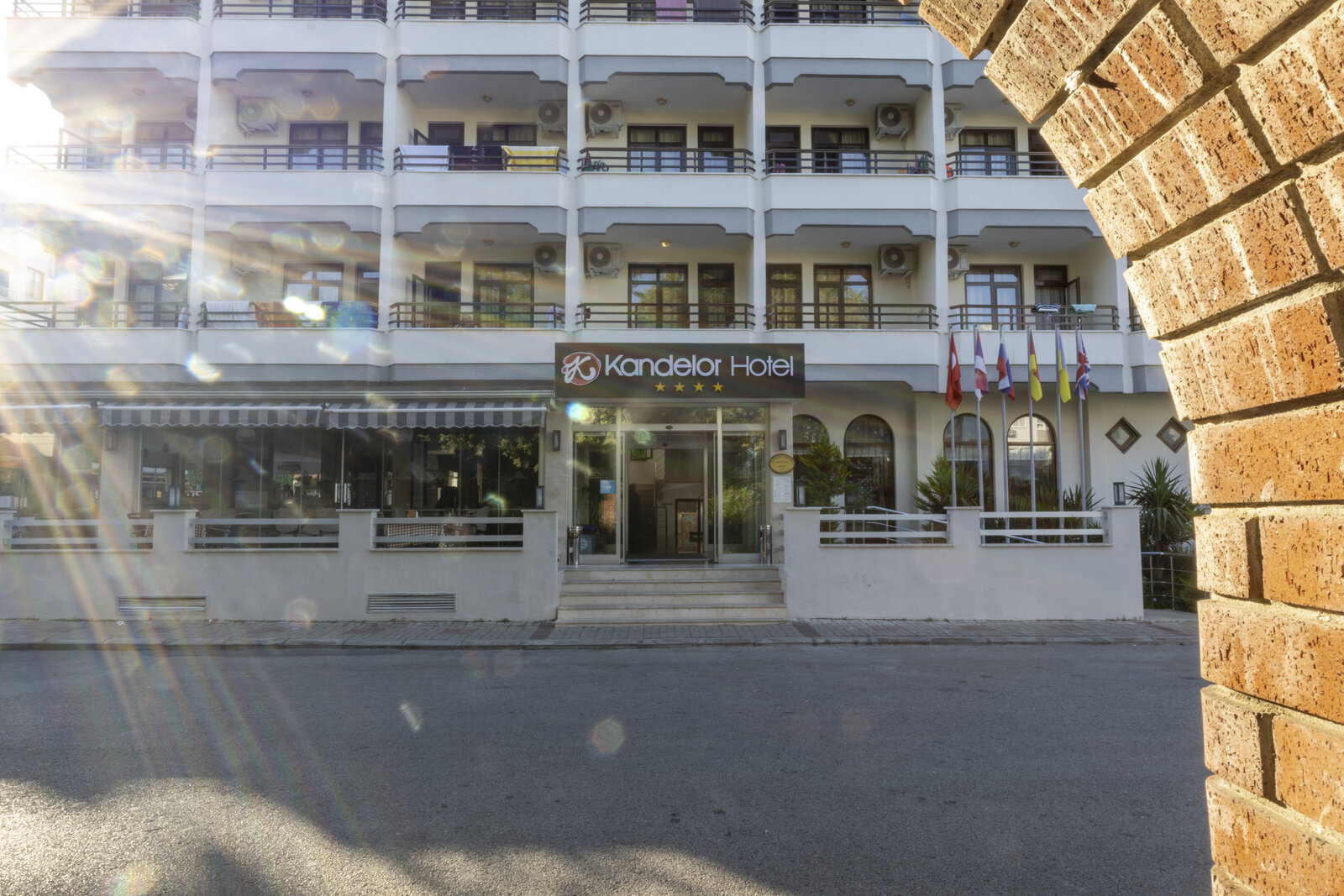 Kandelor Hotel