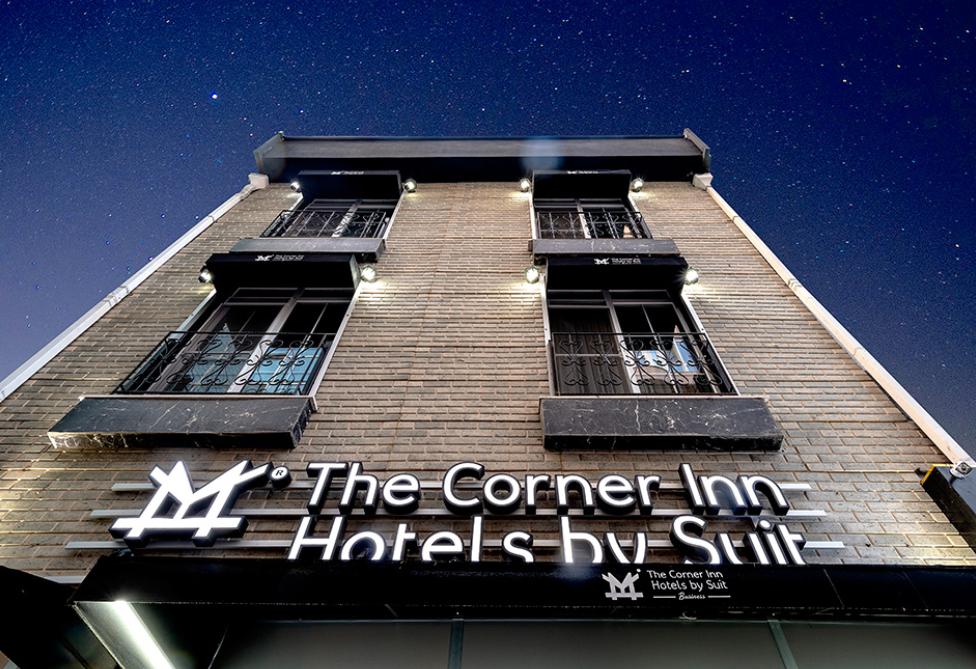 The Corner Inn Hotels By Suits