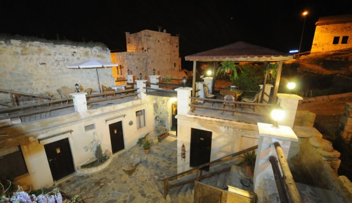 Antik Cave House