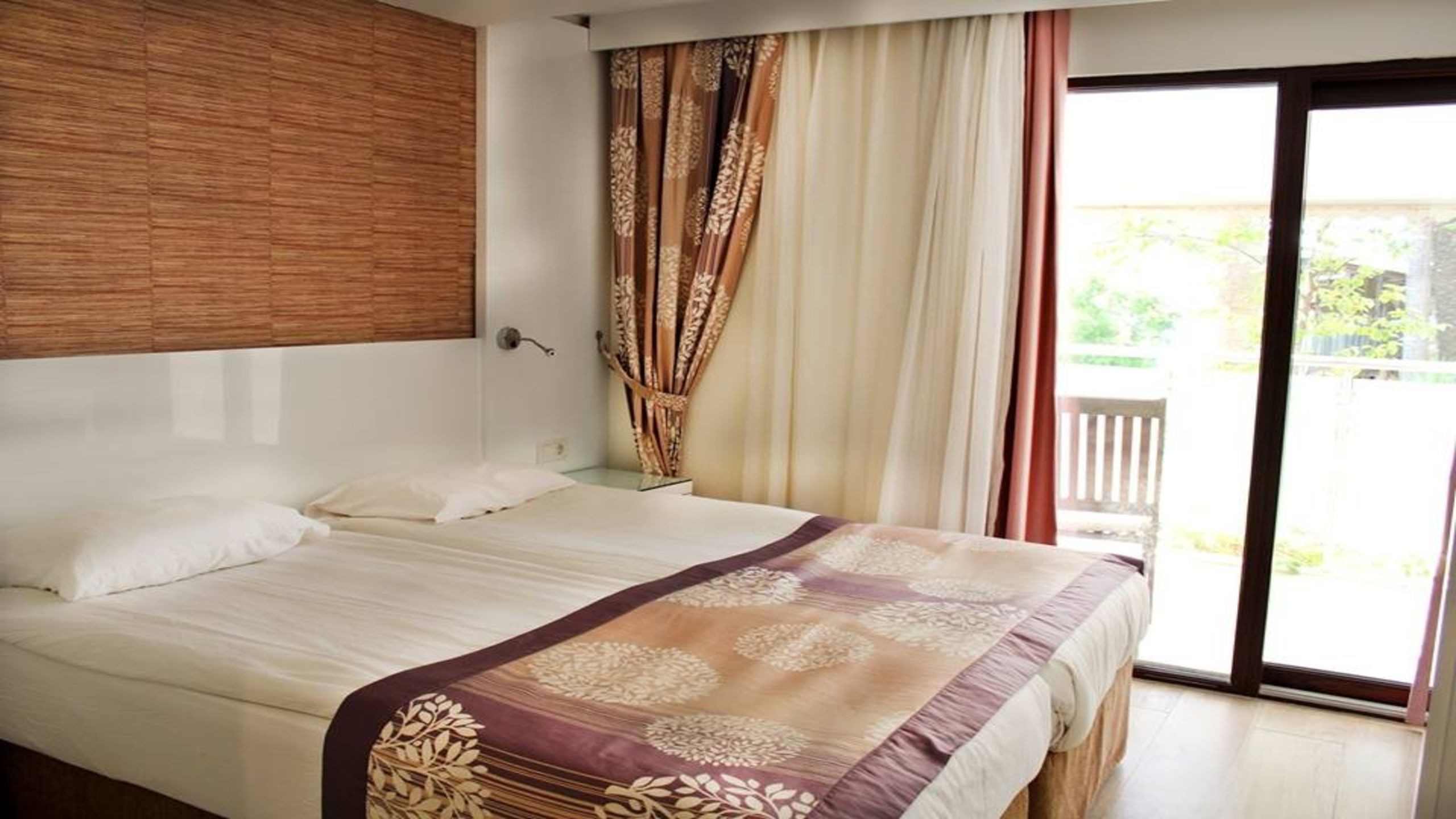 Tropic Hotel