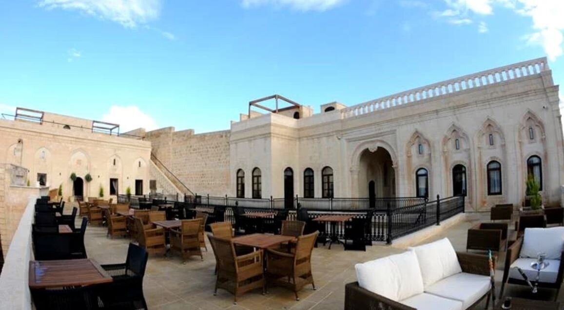 Shmayaa Hotel