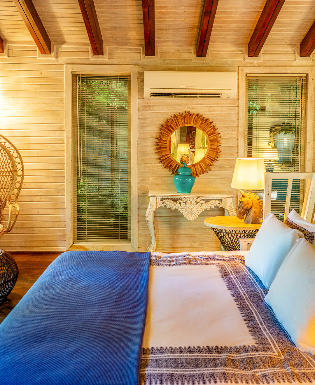 Jakuzili ve Şömineli Deluxe Bungalow
