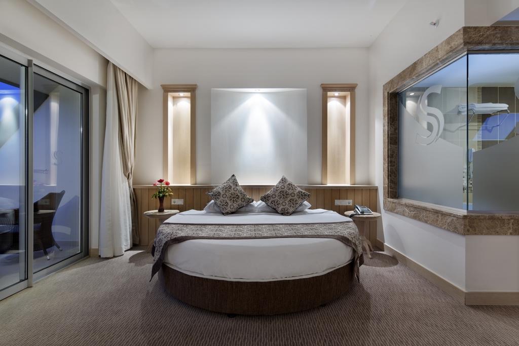 Saphir Resort Spa Hotel Honeymoon Suite Room 