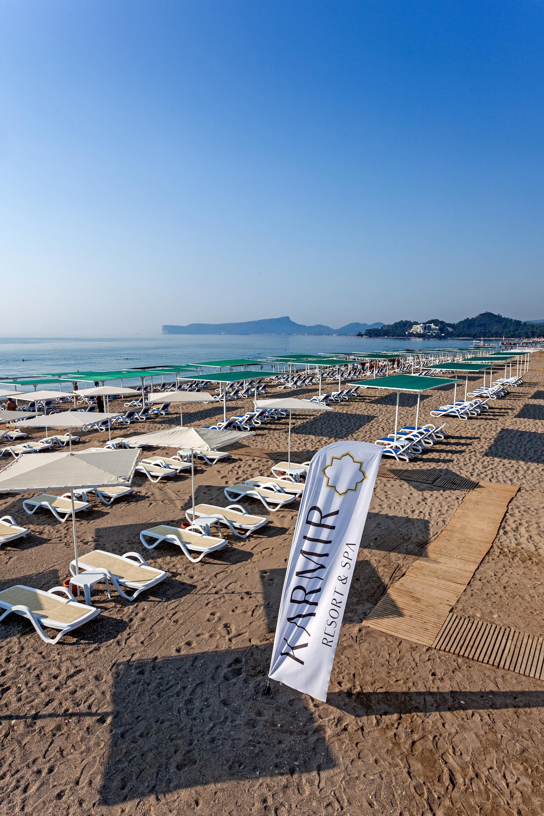 Karmir Resort & Spa