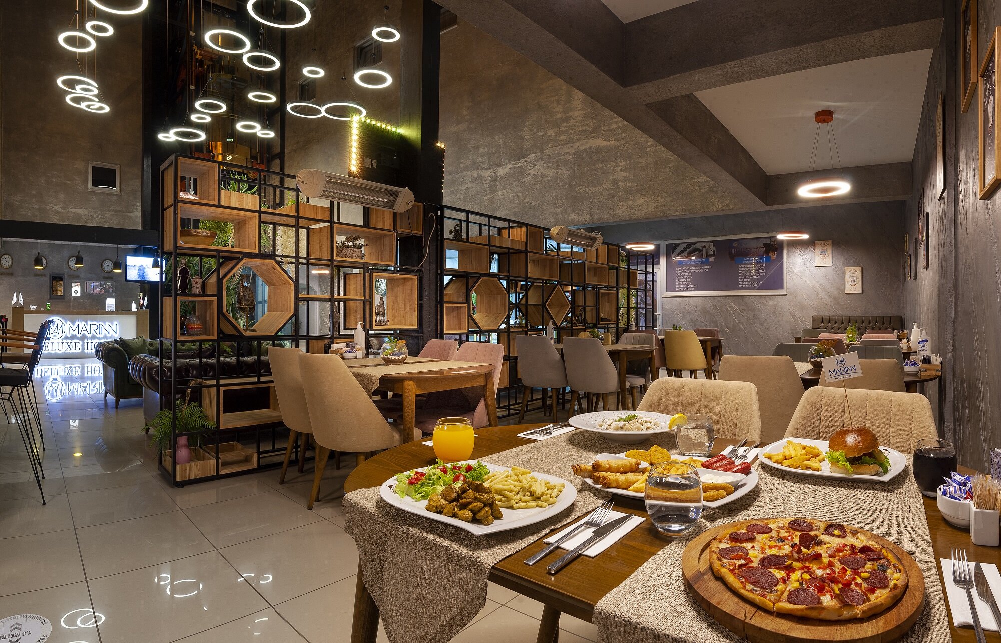 Marinn Deluxe Hotel
