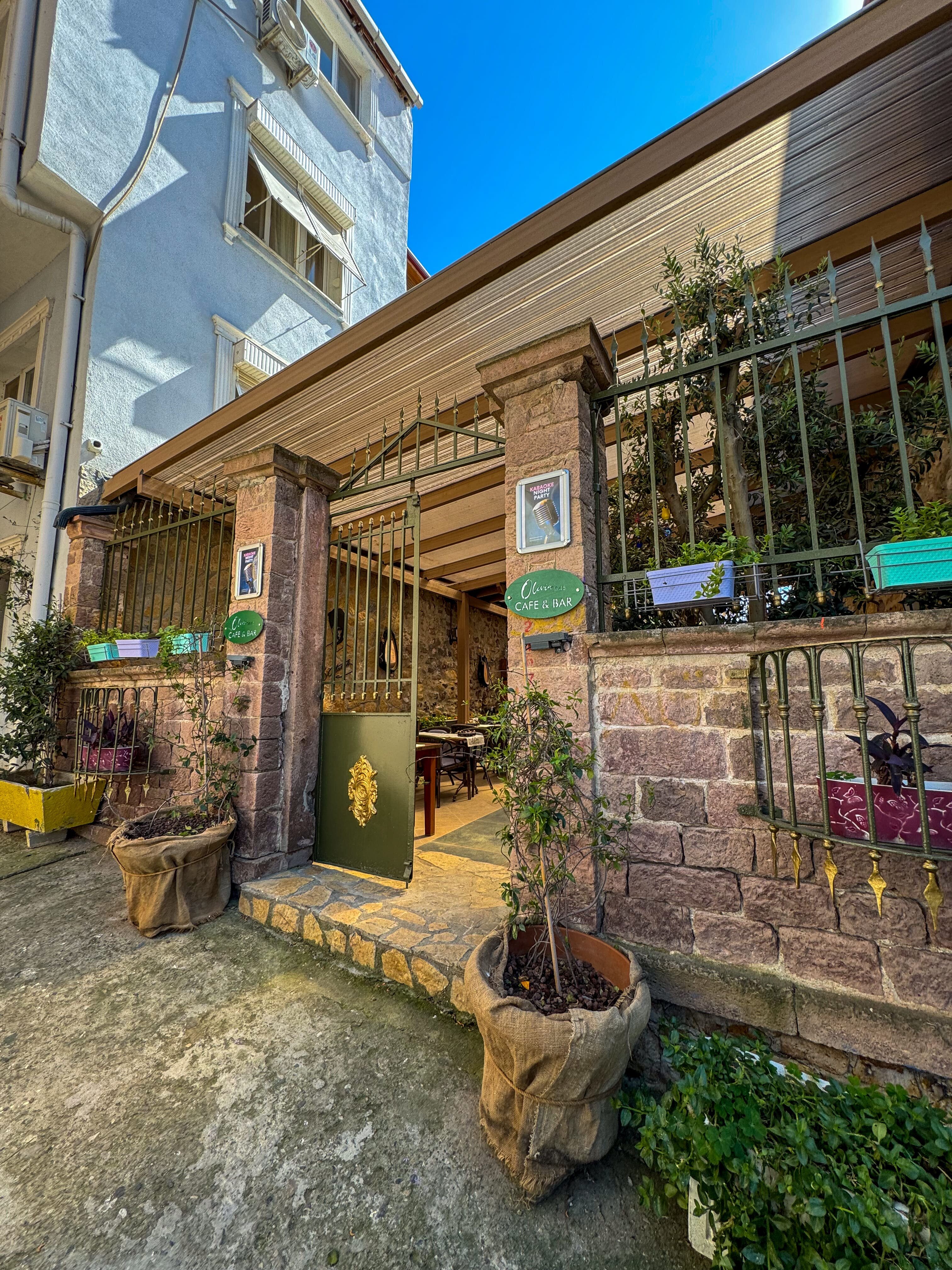 Olivia 1845 Guest House · 5