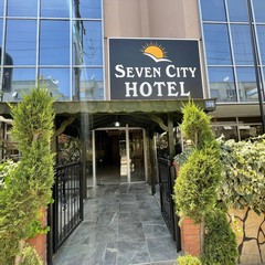Seven City Hotel
