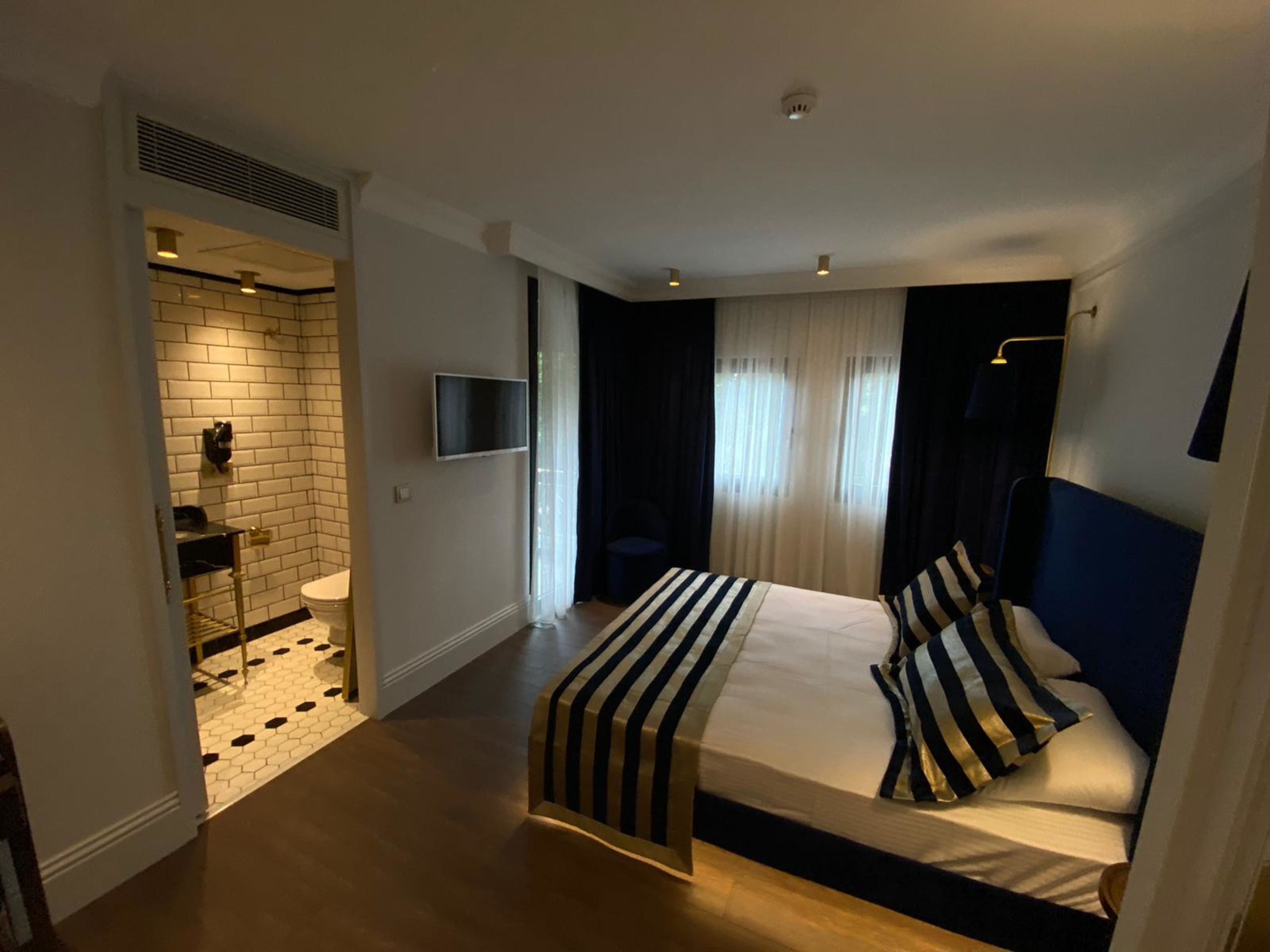 A11 Hotel Exclusive