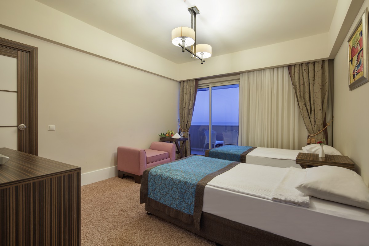 Crystal Family Resort & Spa