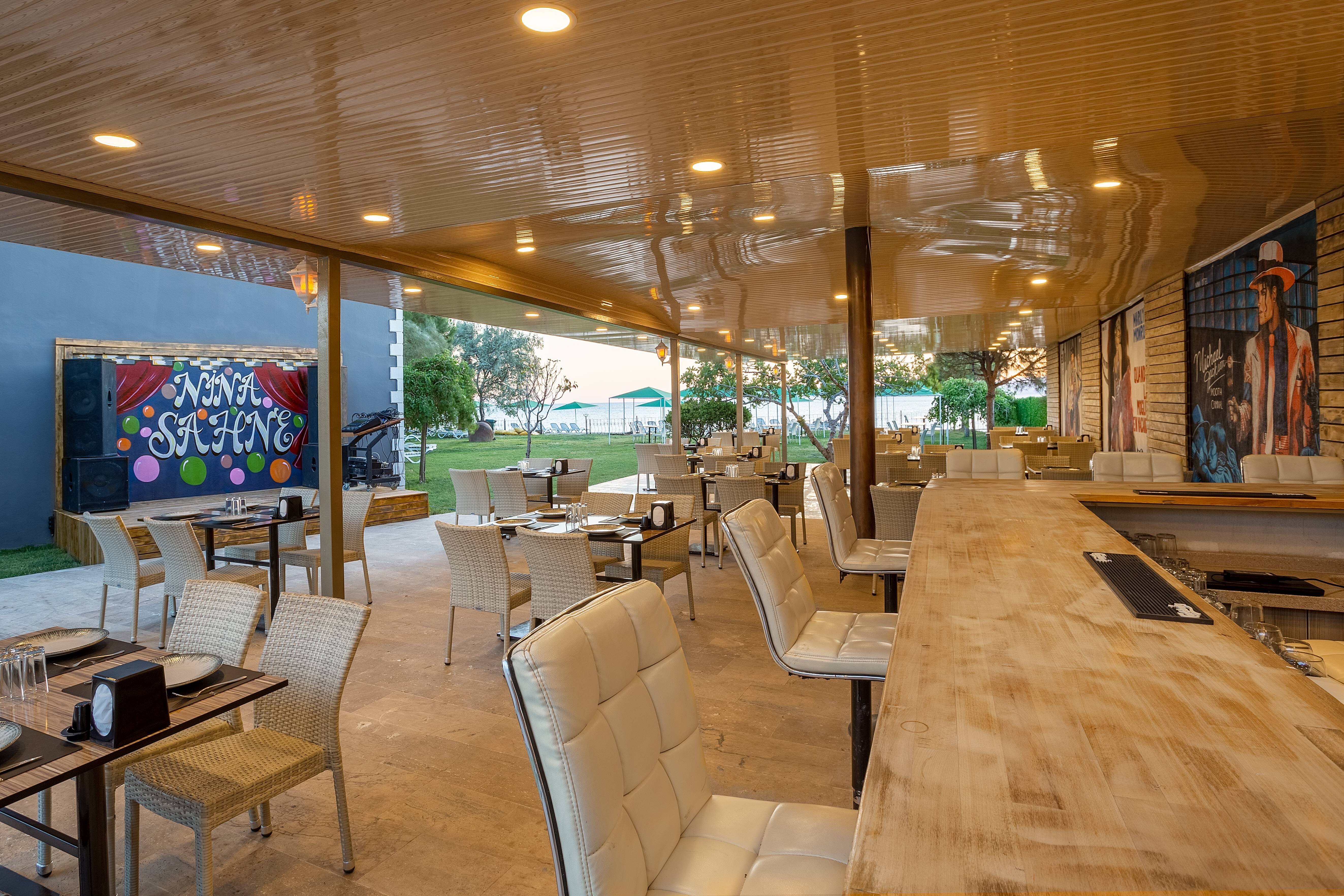 Aqua Nina Hotel · 78