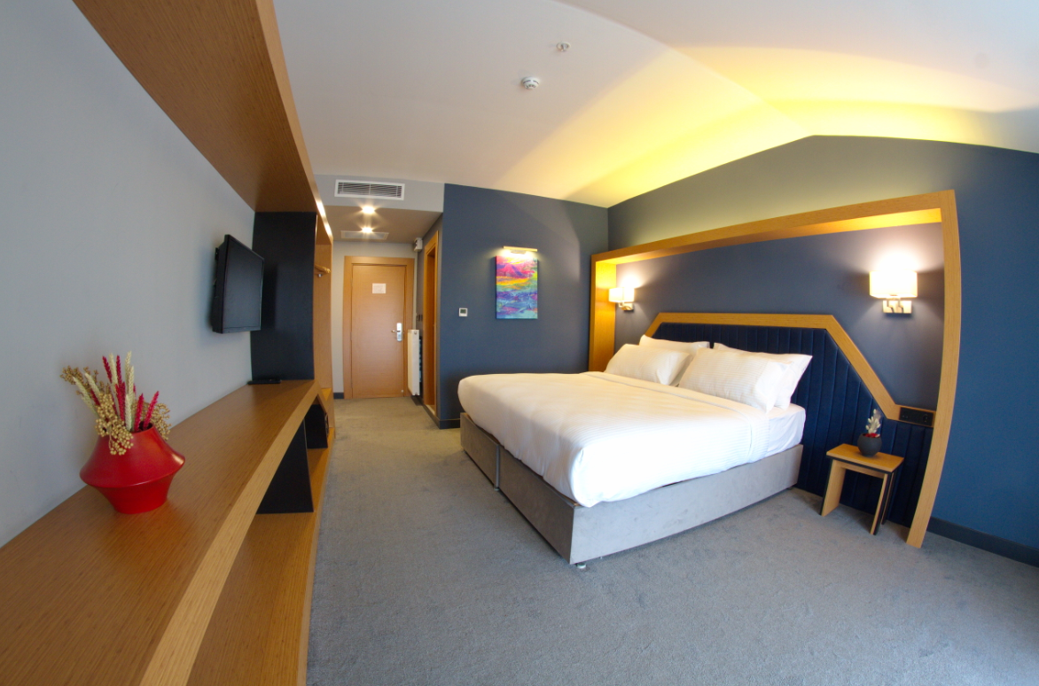 Roof 264 Hotel & Suites
