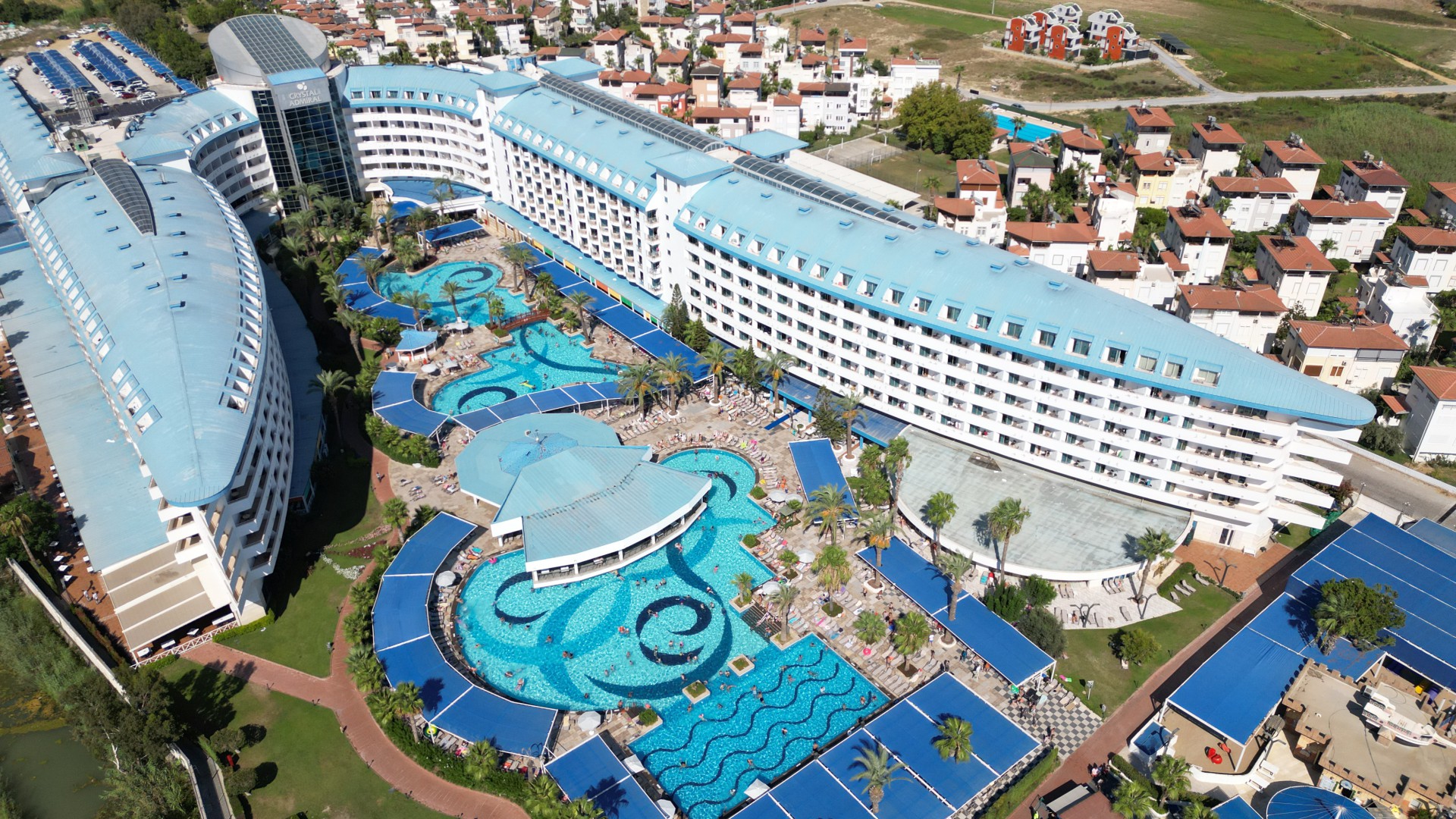 Crystal Admiral Resort Suites & Spa