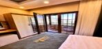 King Studio Apartment with Balcony & River View Görseli