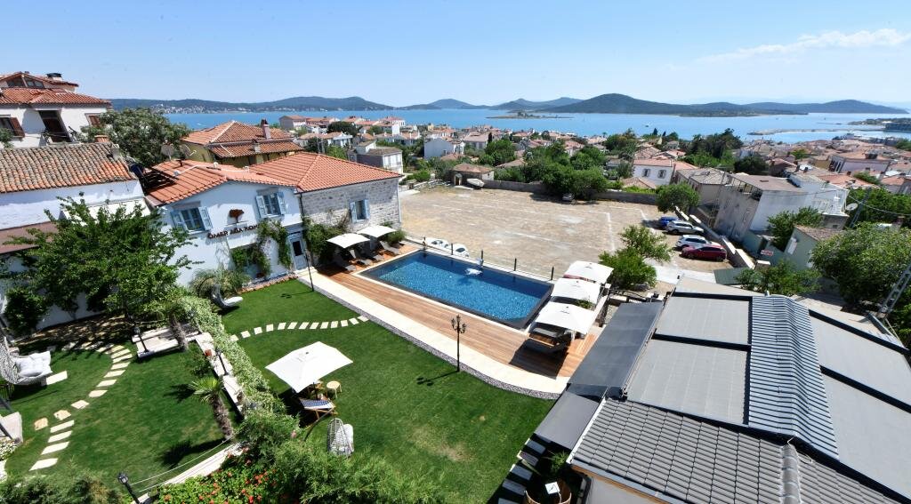 Ömer Ağa Konağı Cunda