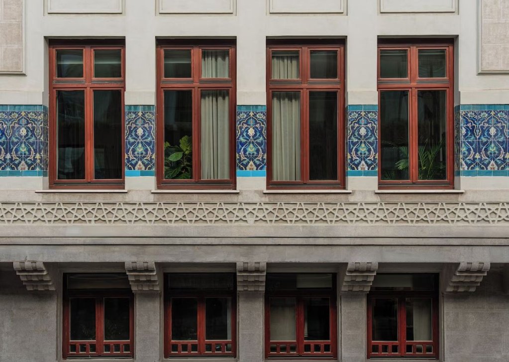 Hovagimyan Hotel and Suites · 5