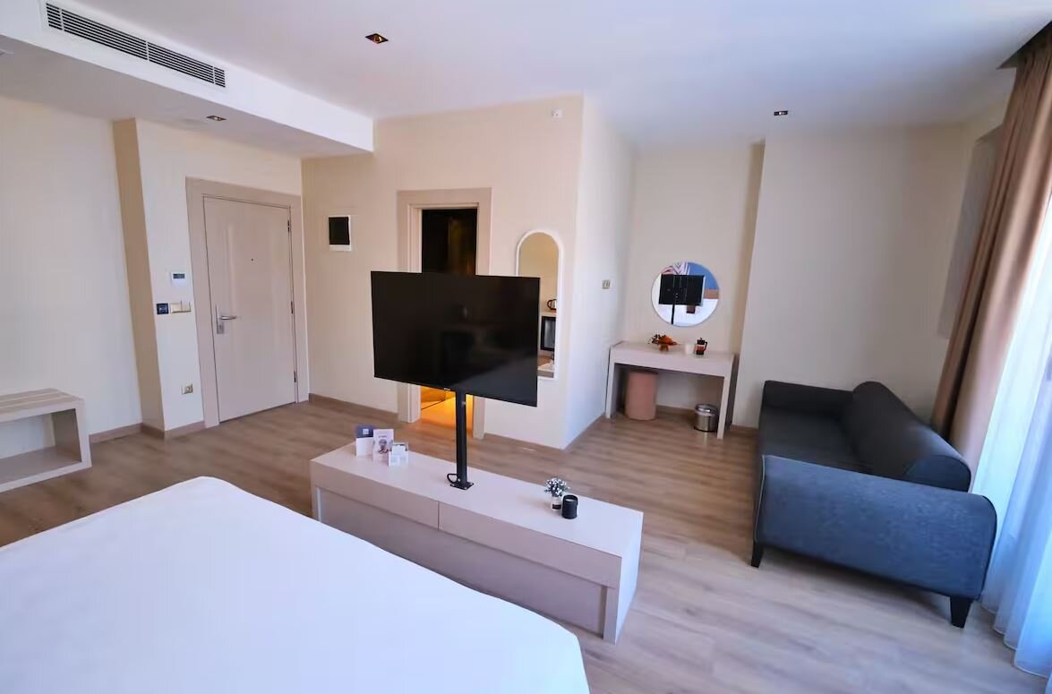 Grand Deluxe Room