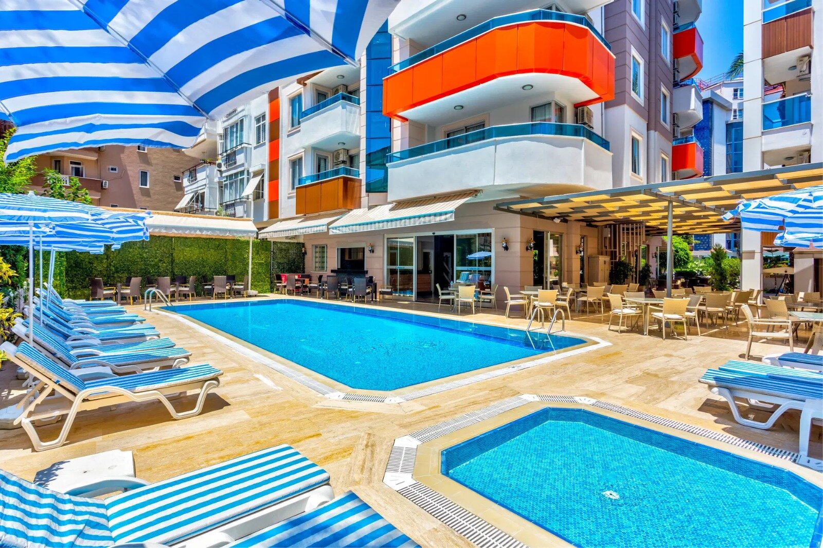 Lonicera City Kleopatra Hotel