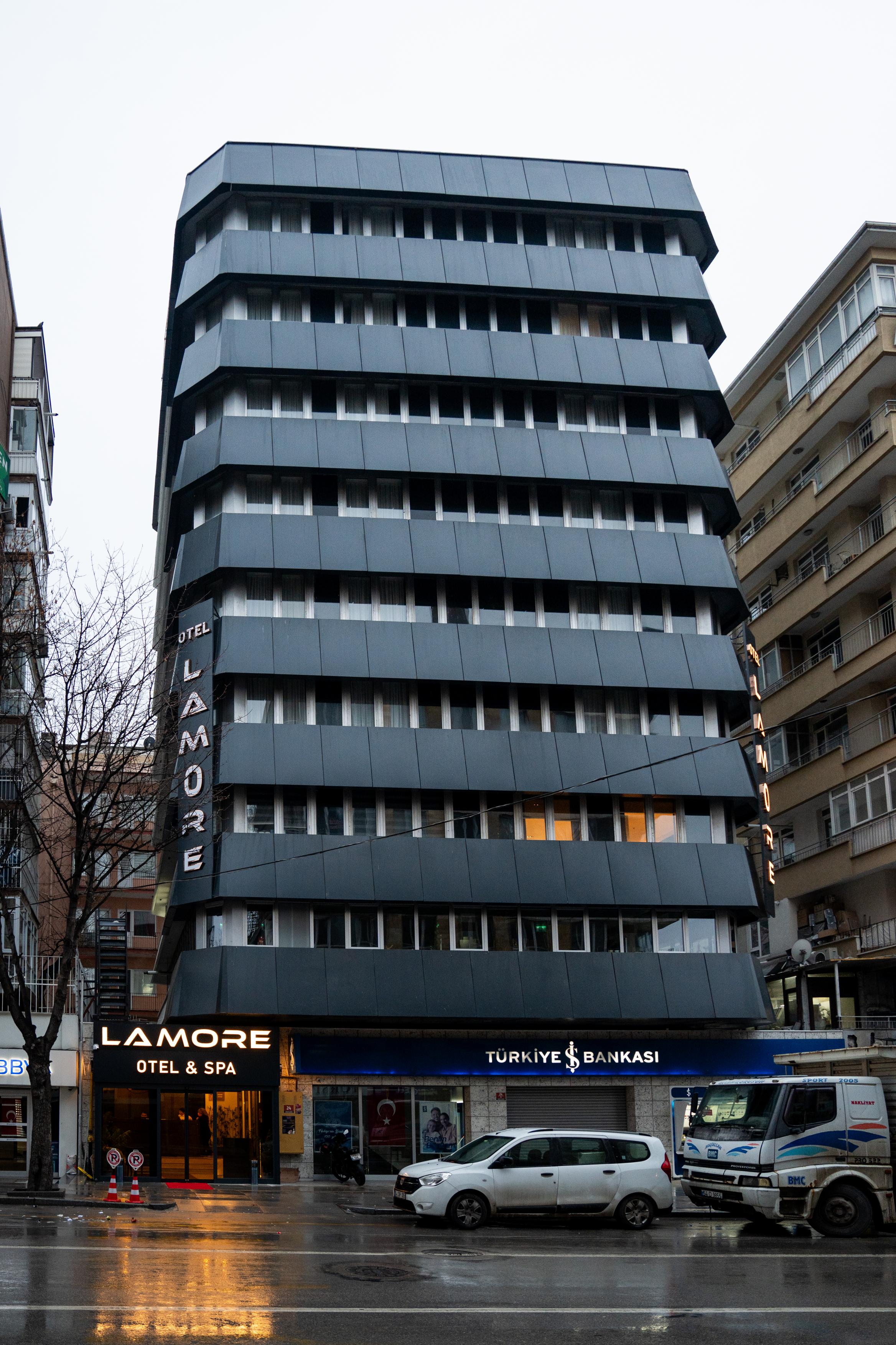 Lamore Otel