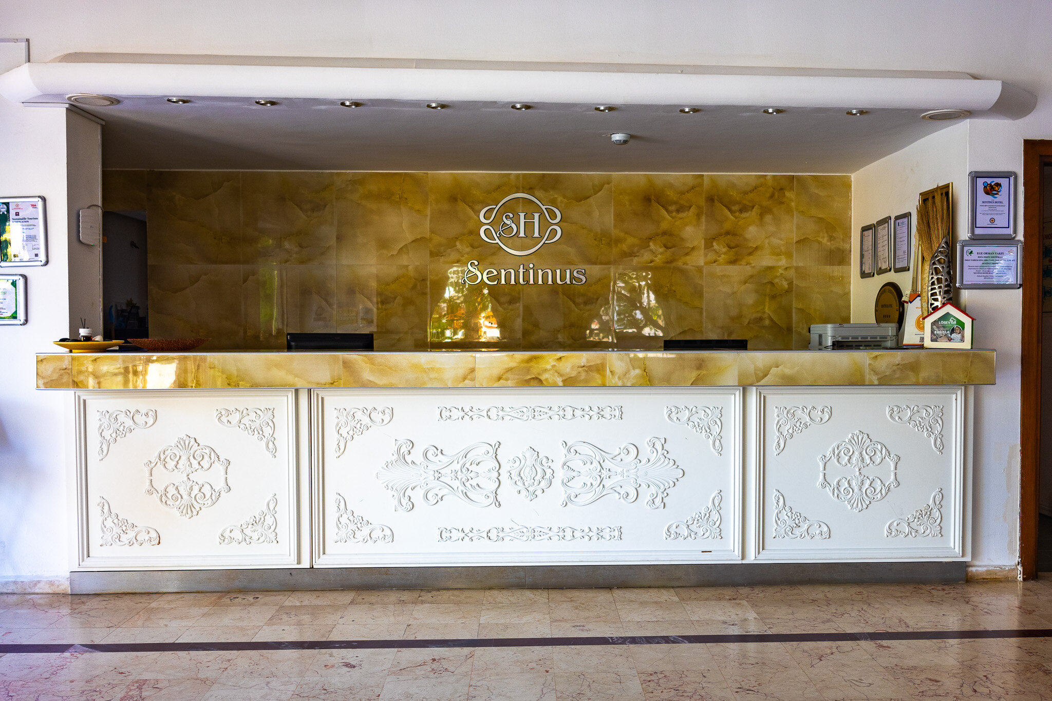 Sentinus Beach Hotel