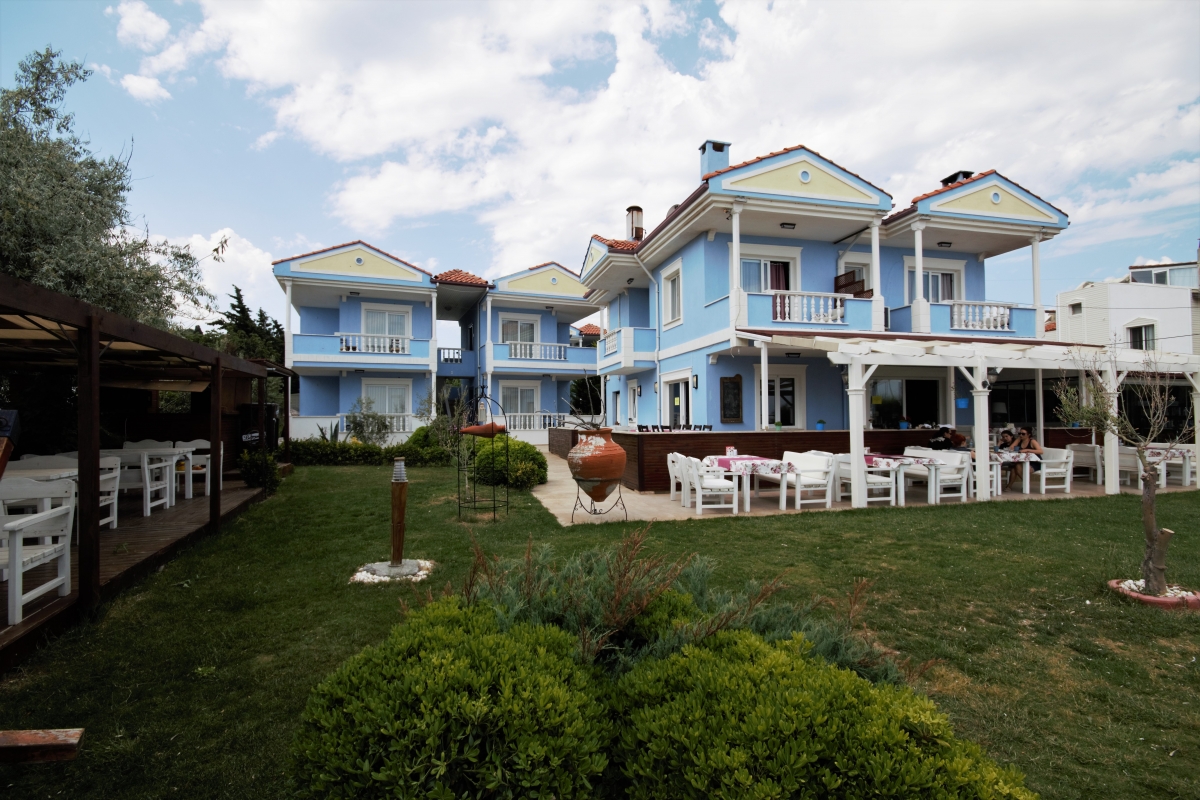 Cundavilla Hotel & Suites