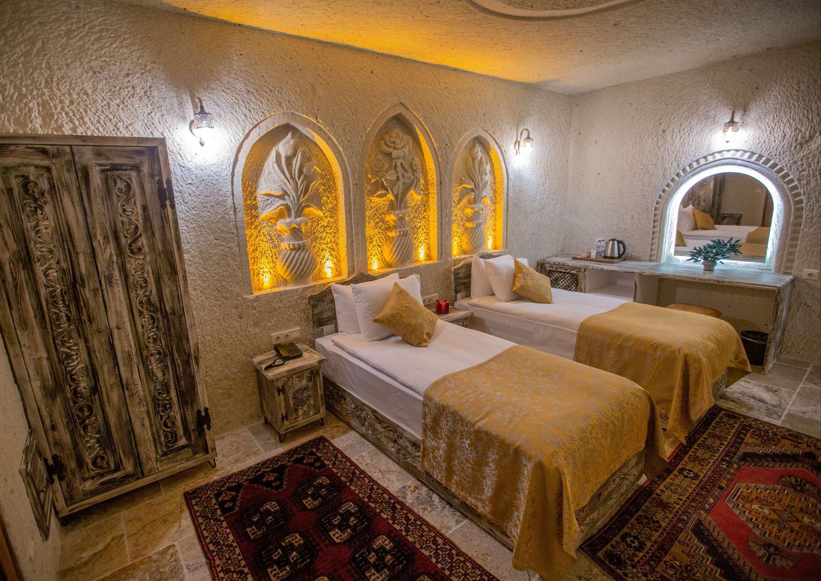 Acer Cave Hotel