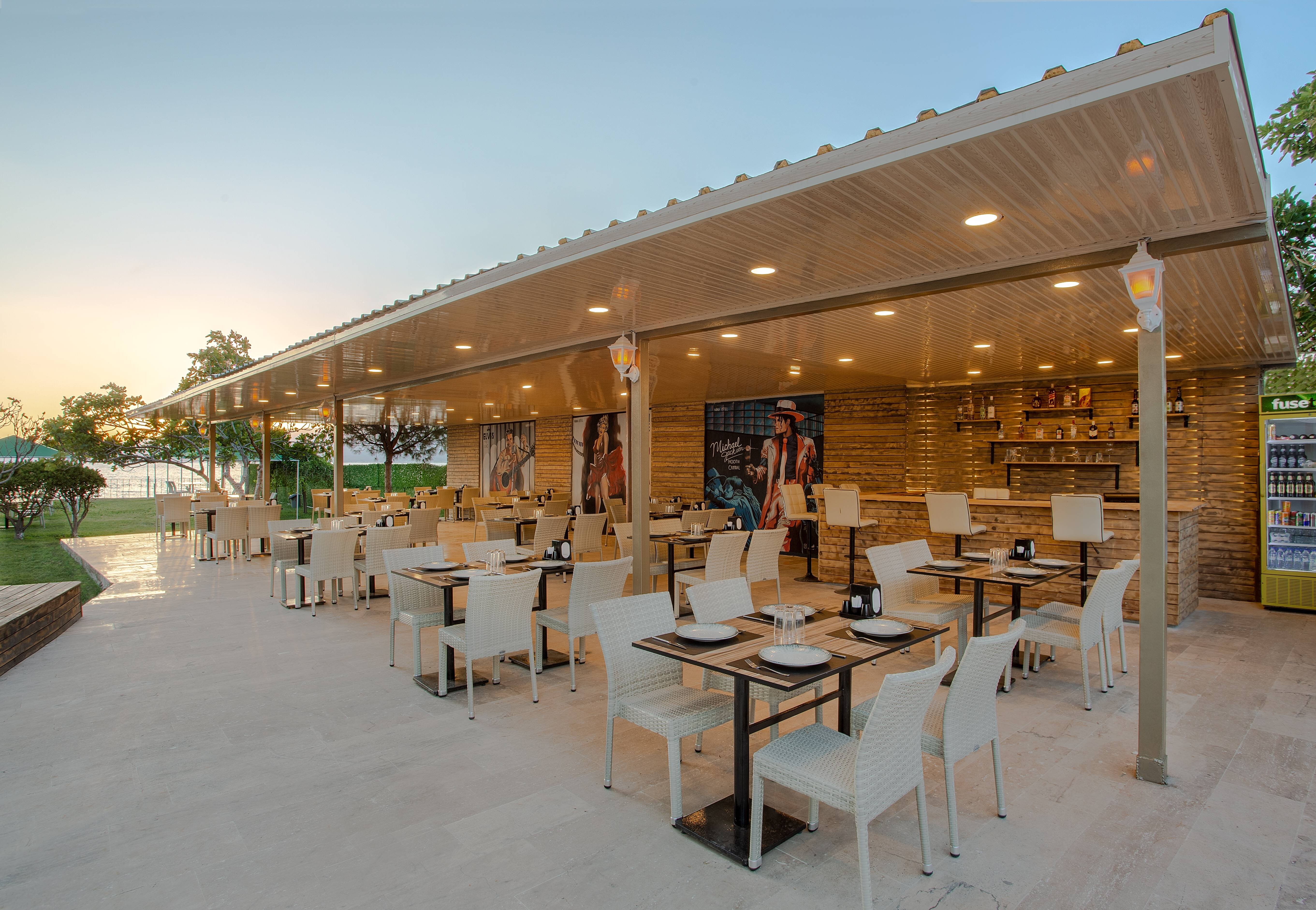 Aqua Nina Hotel · 80