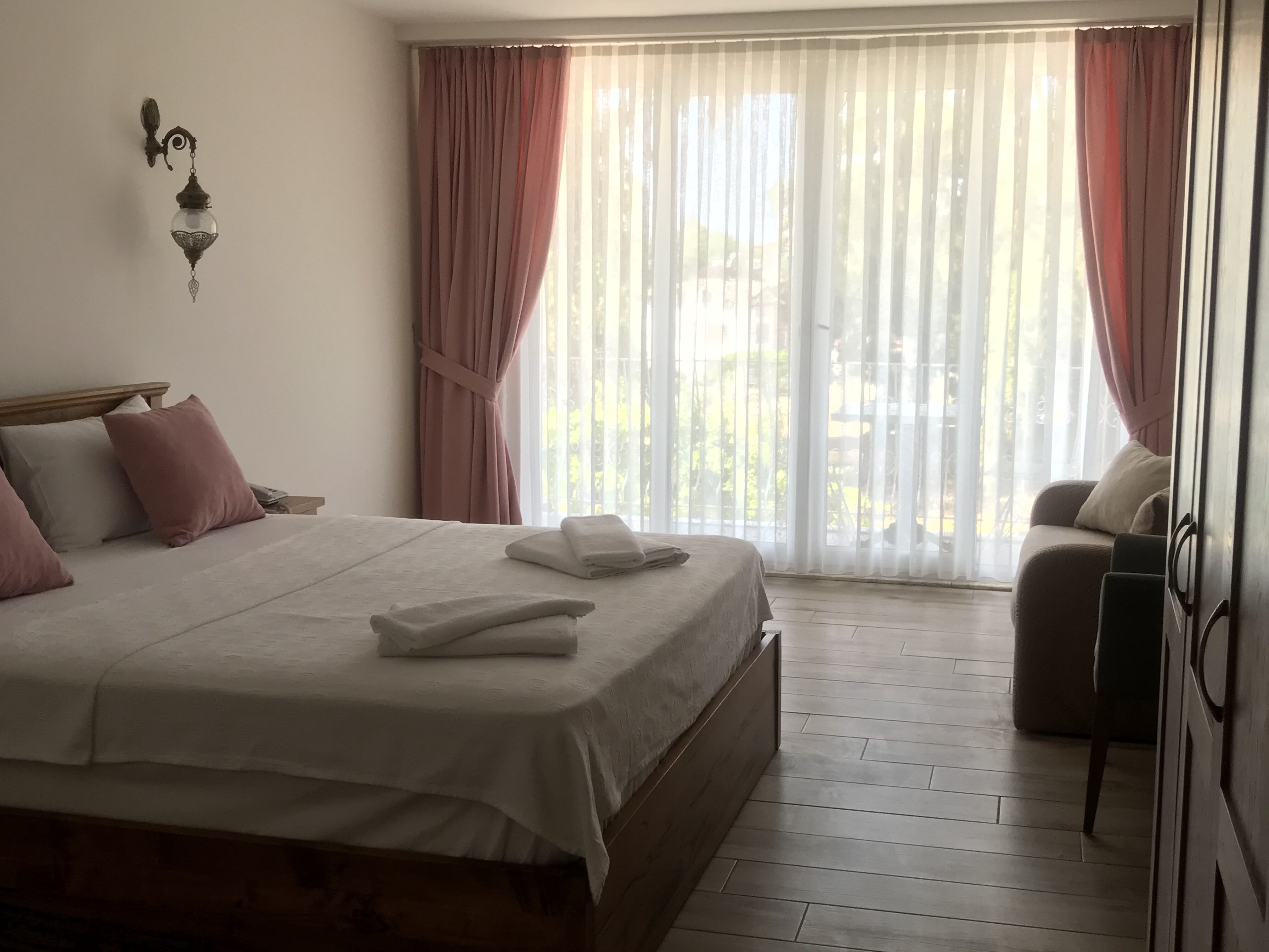 Infinity Ruby Hotel · 4