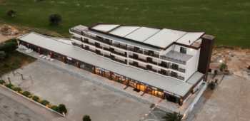 E87 Highway Otel · 54