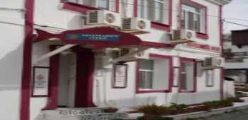 Adamarin Karahanlı Otel