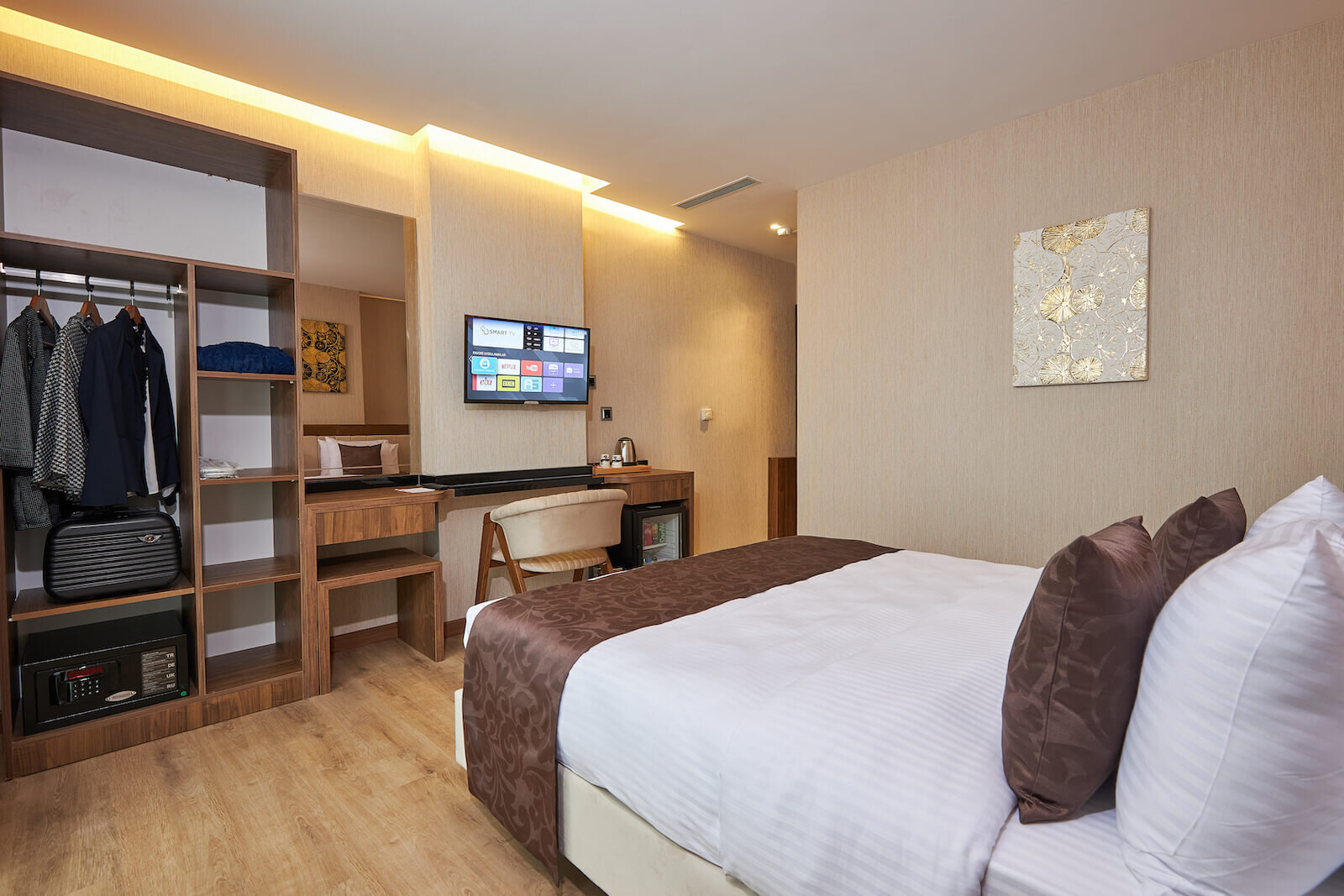 Operla Airport Hotels Trademark Collection By Wyndham