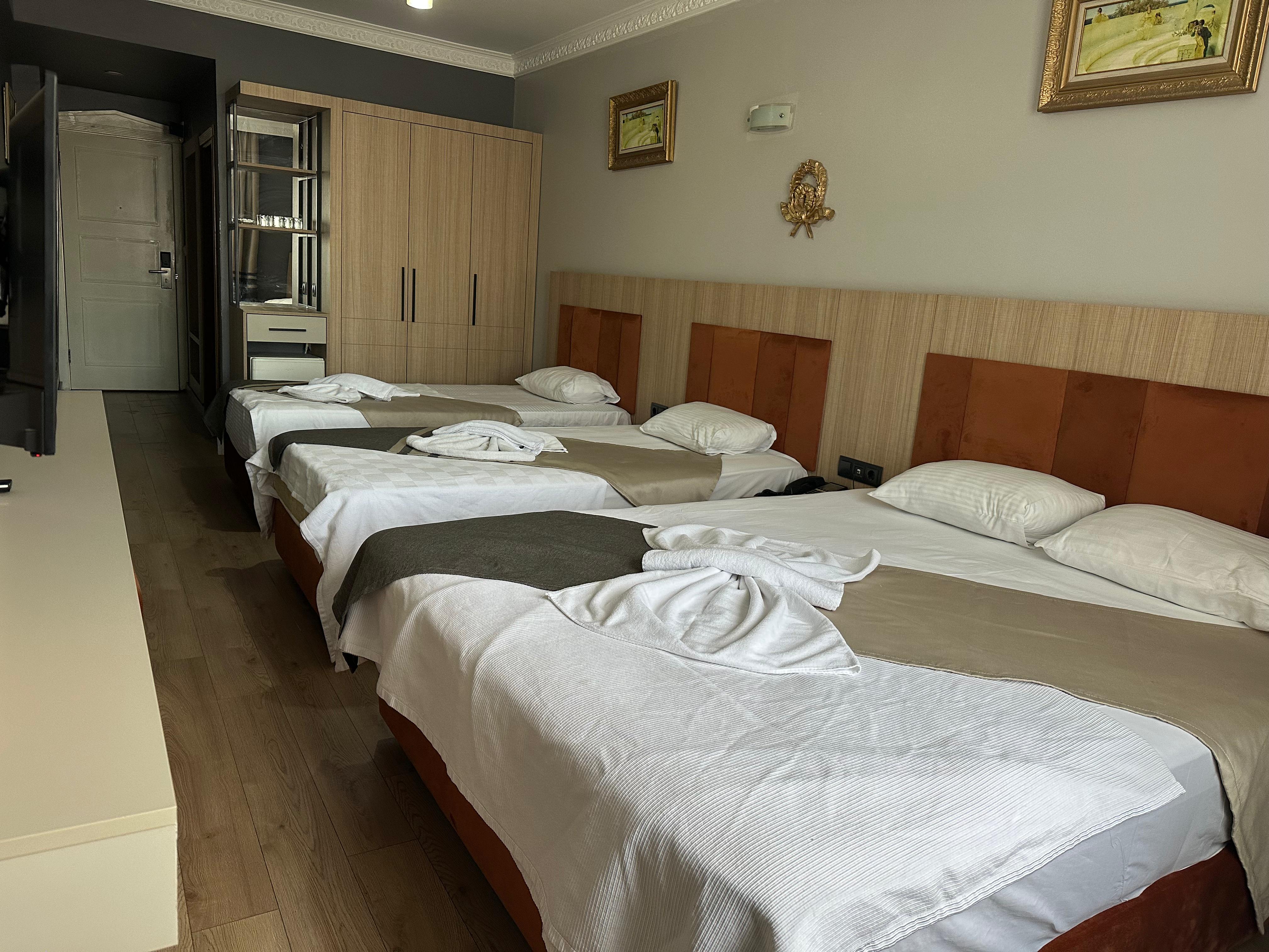 Metros Hotel