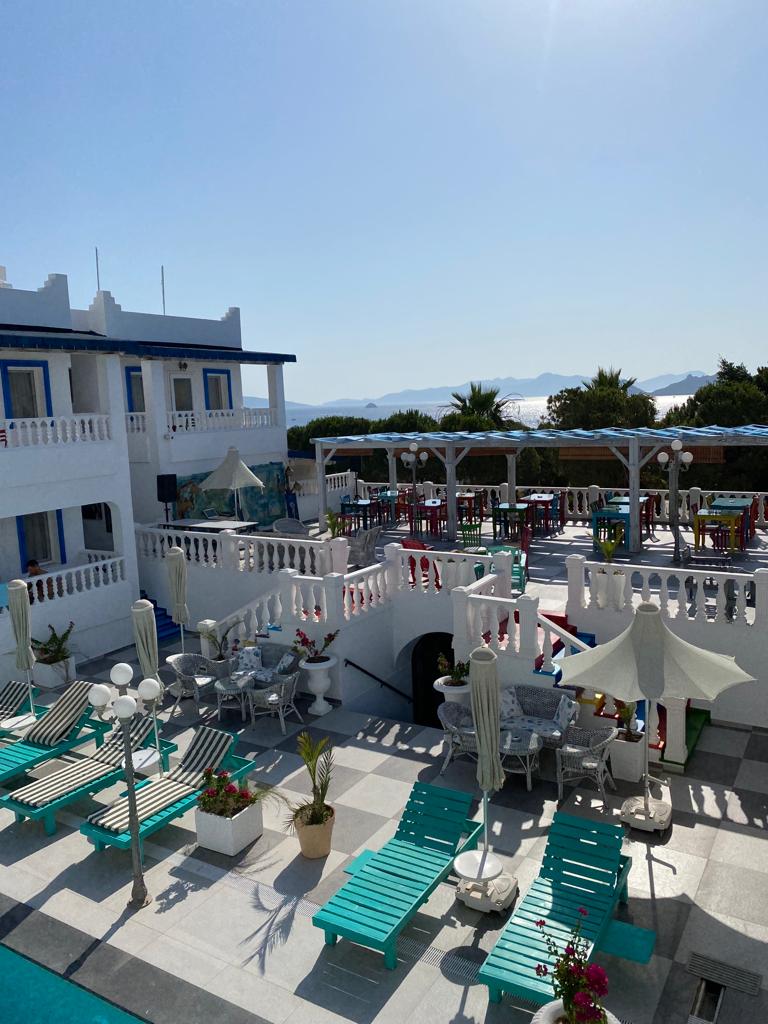 Bahama Art Hotel