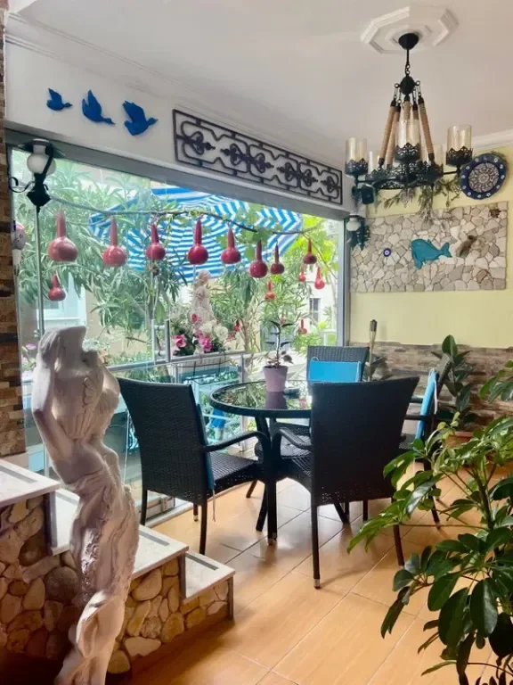 Can Butik Pansiyon Çeşme galeri 4