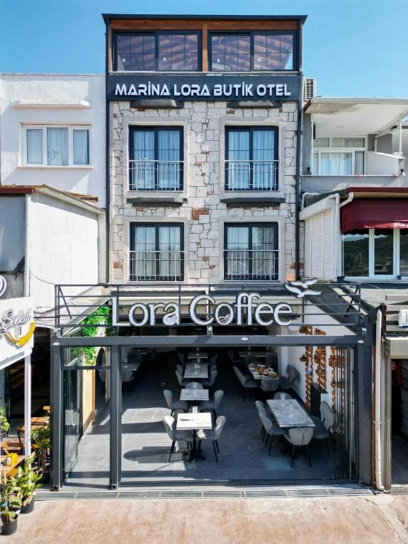 Marina Lora Sığacık