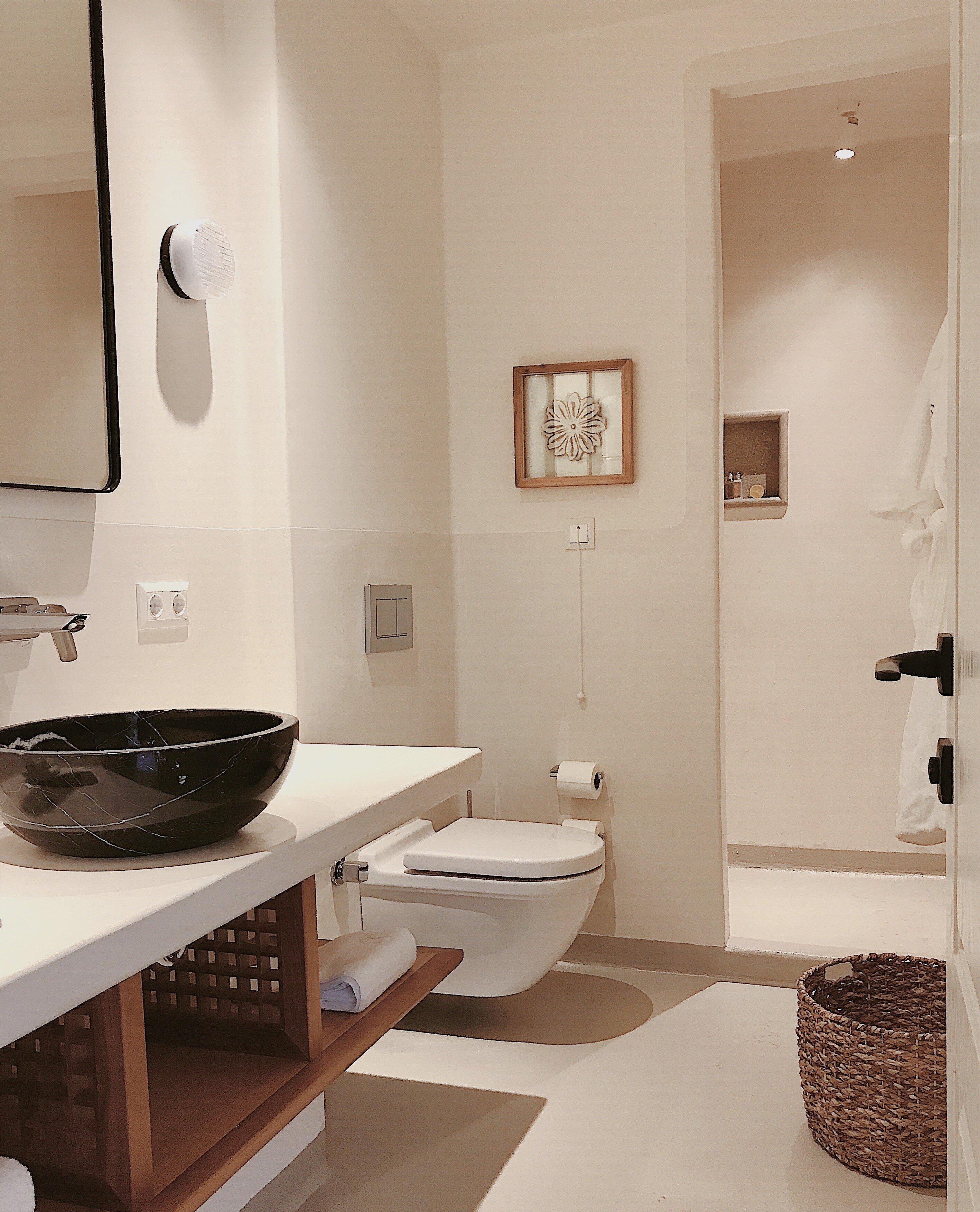 Pilos Suites