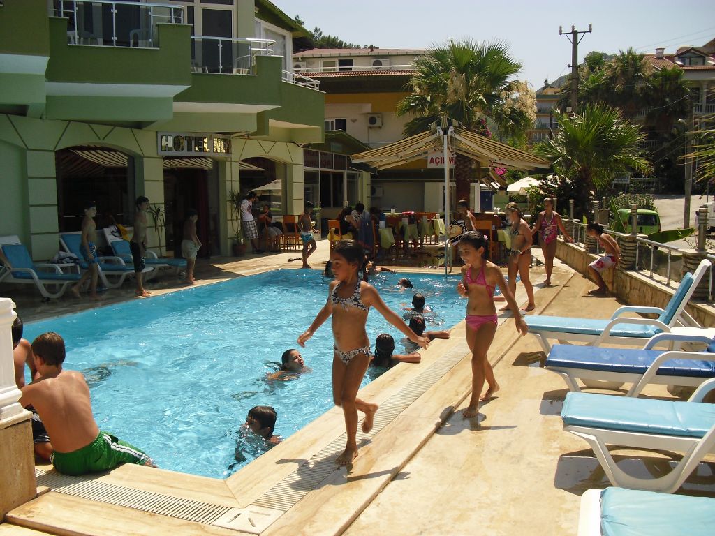 Anerissa Hotel