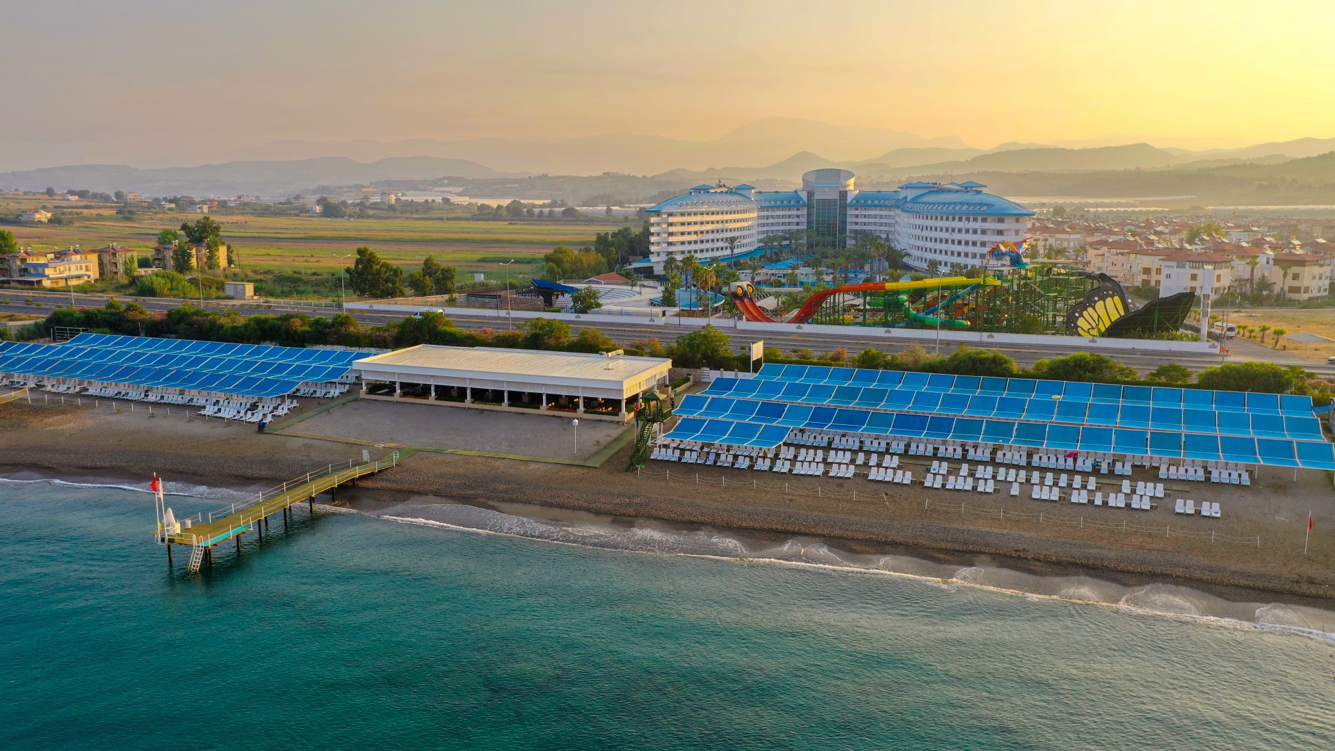 Crystal Admiral Resort Suites & Spa