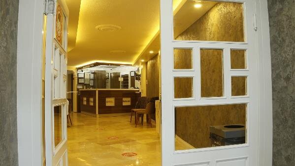 Parlak Otel