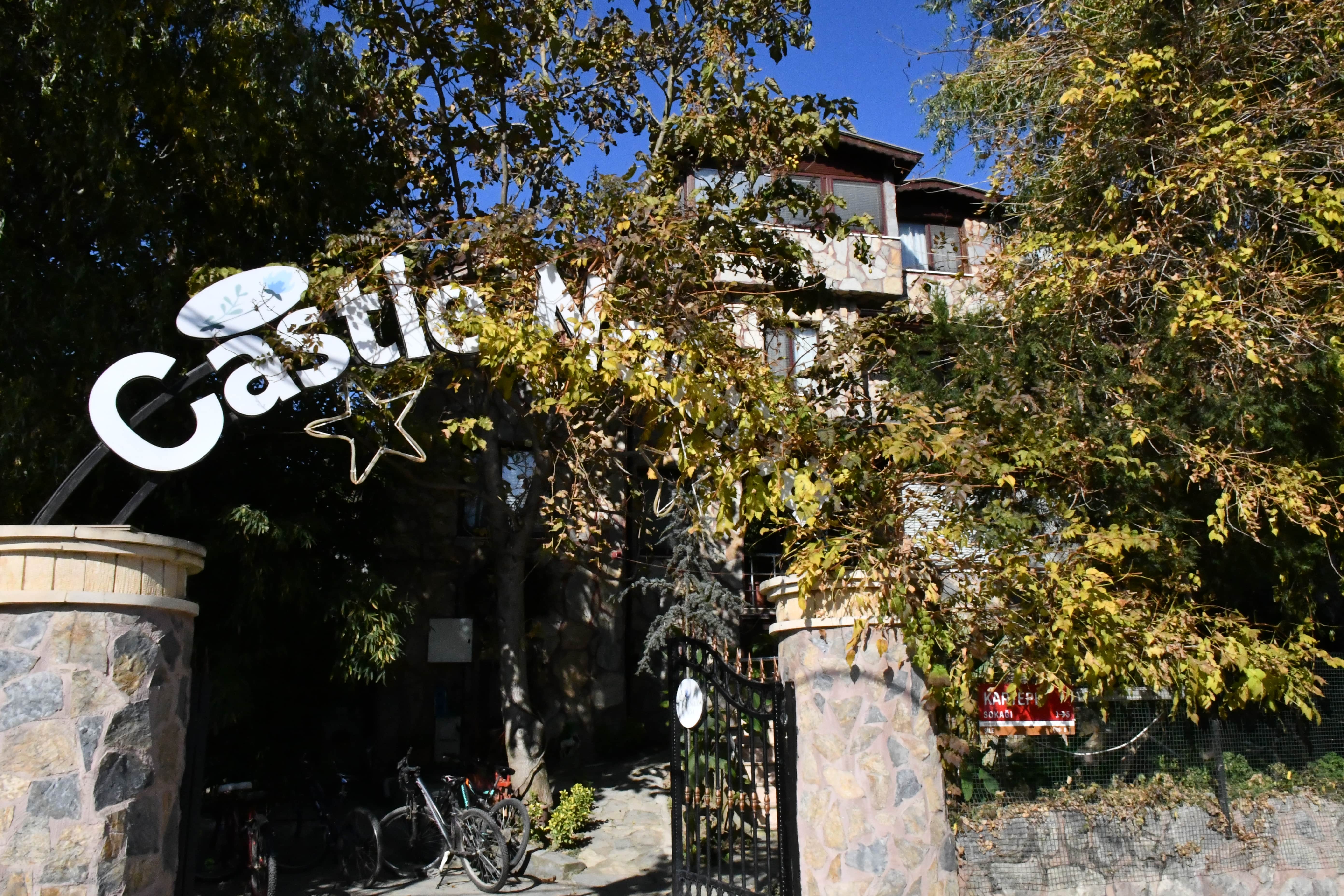 Castle Nolana Hotel And Horse Club