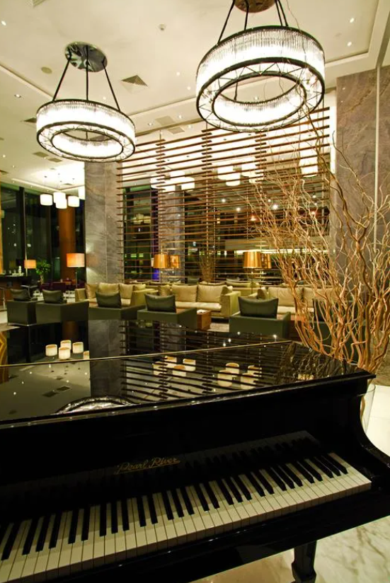 Crowne Plaza İstanbul Harbiye · 59