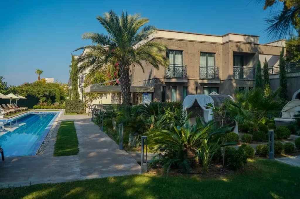 Sandora Boutique Hotel