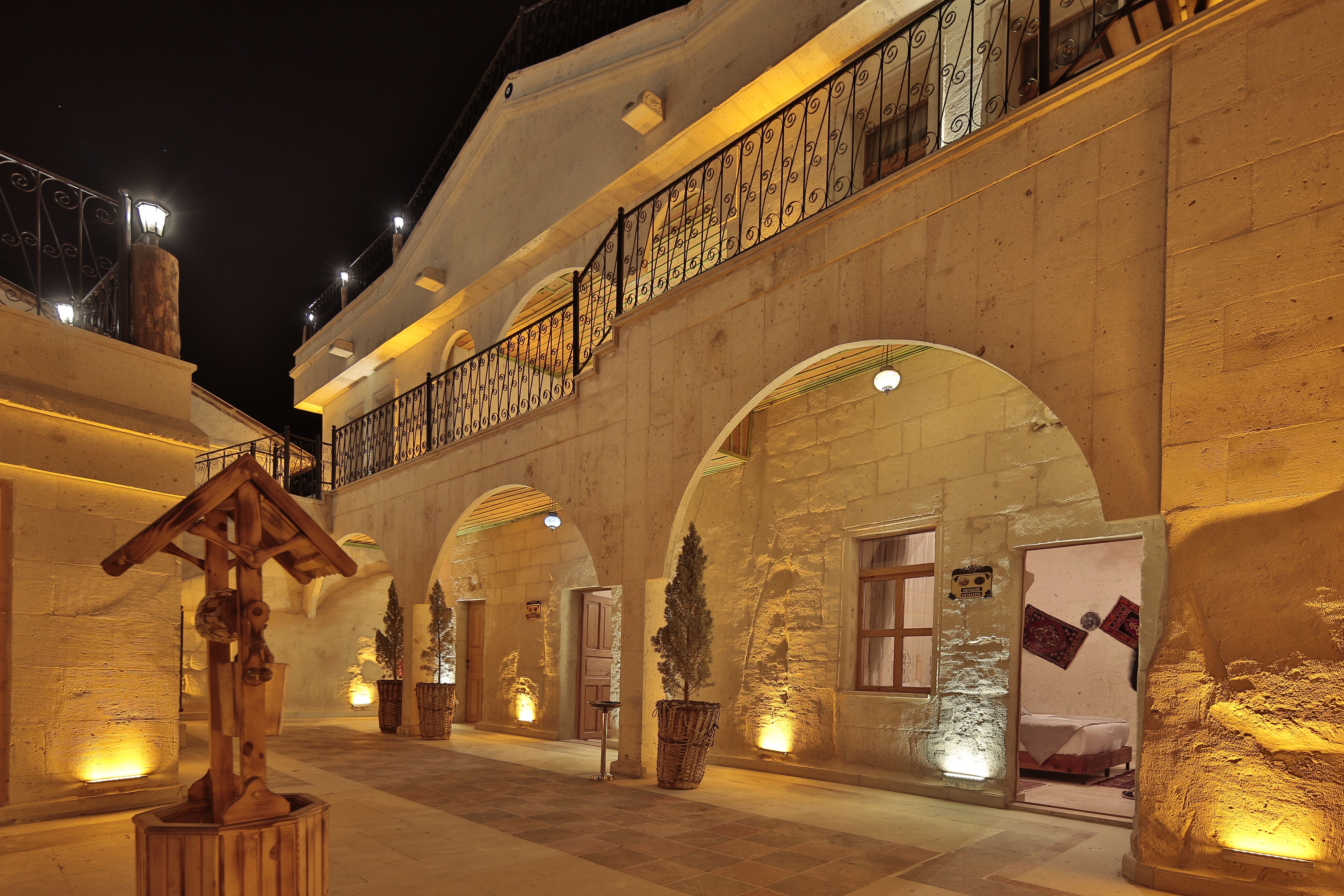 Fosil Cave Hotel