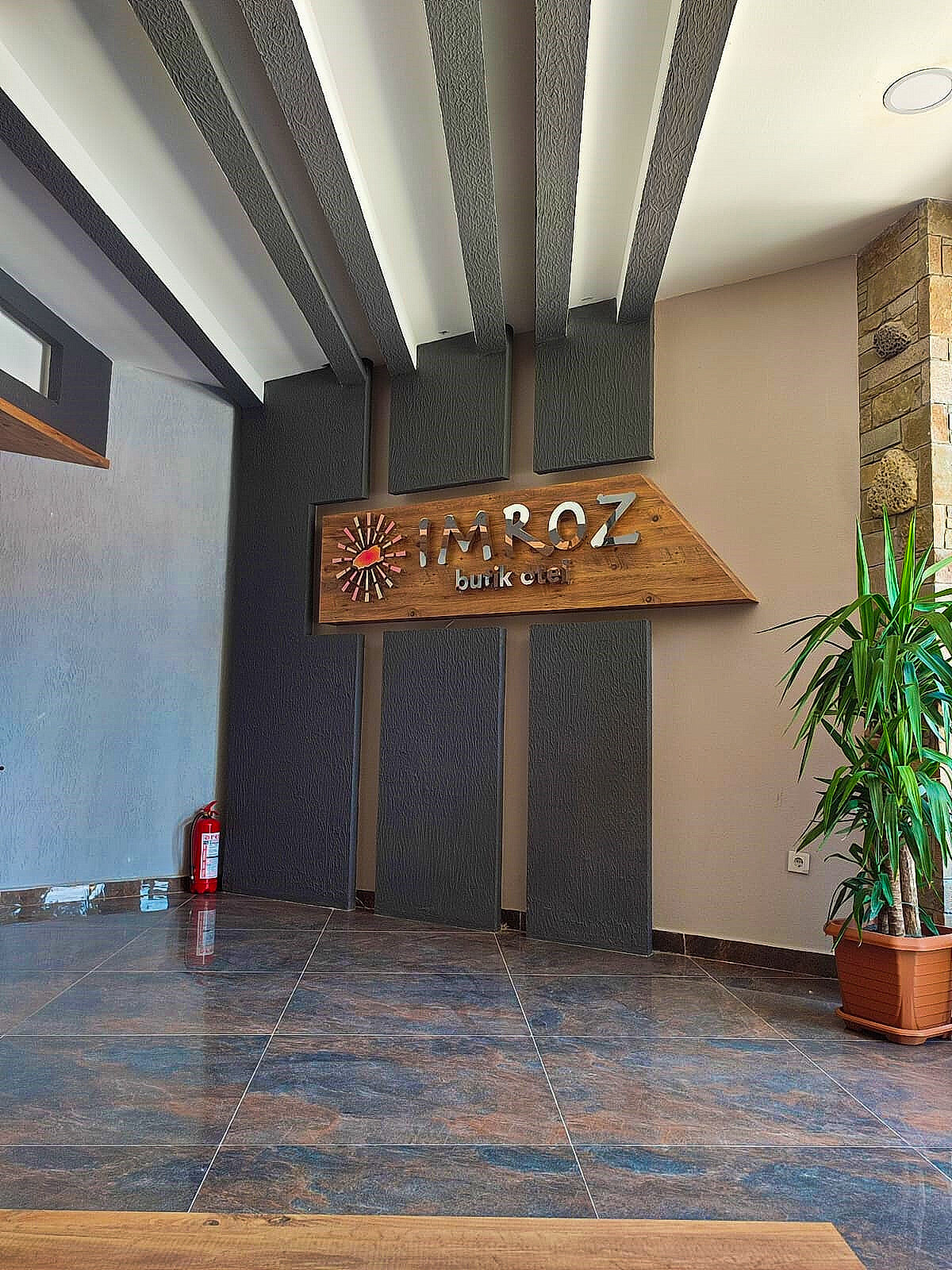 İmroz Otel · 11