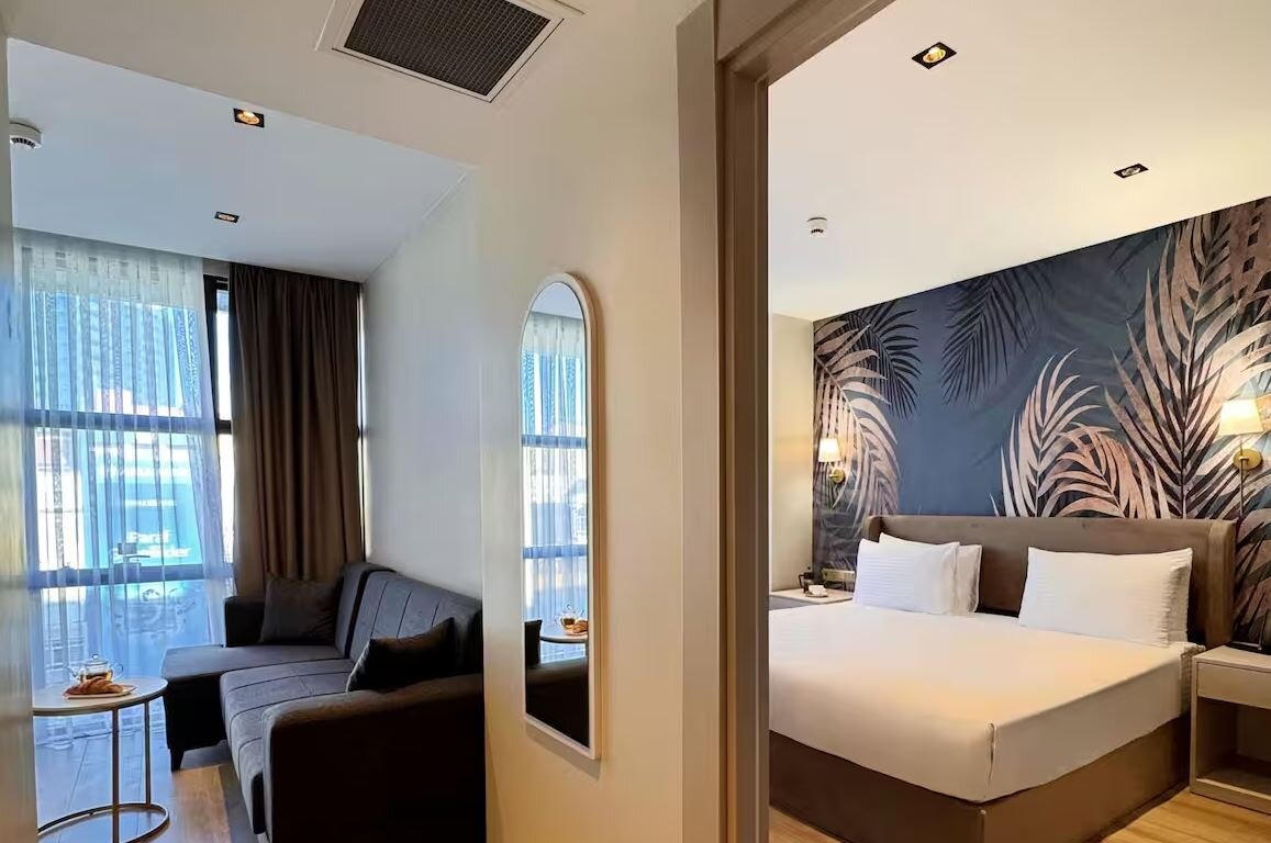 Deluxe Suite