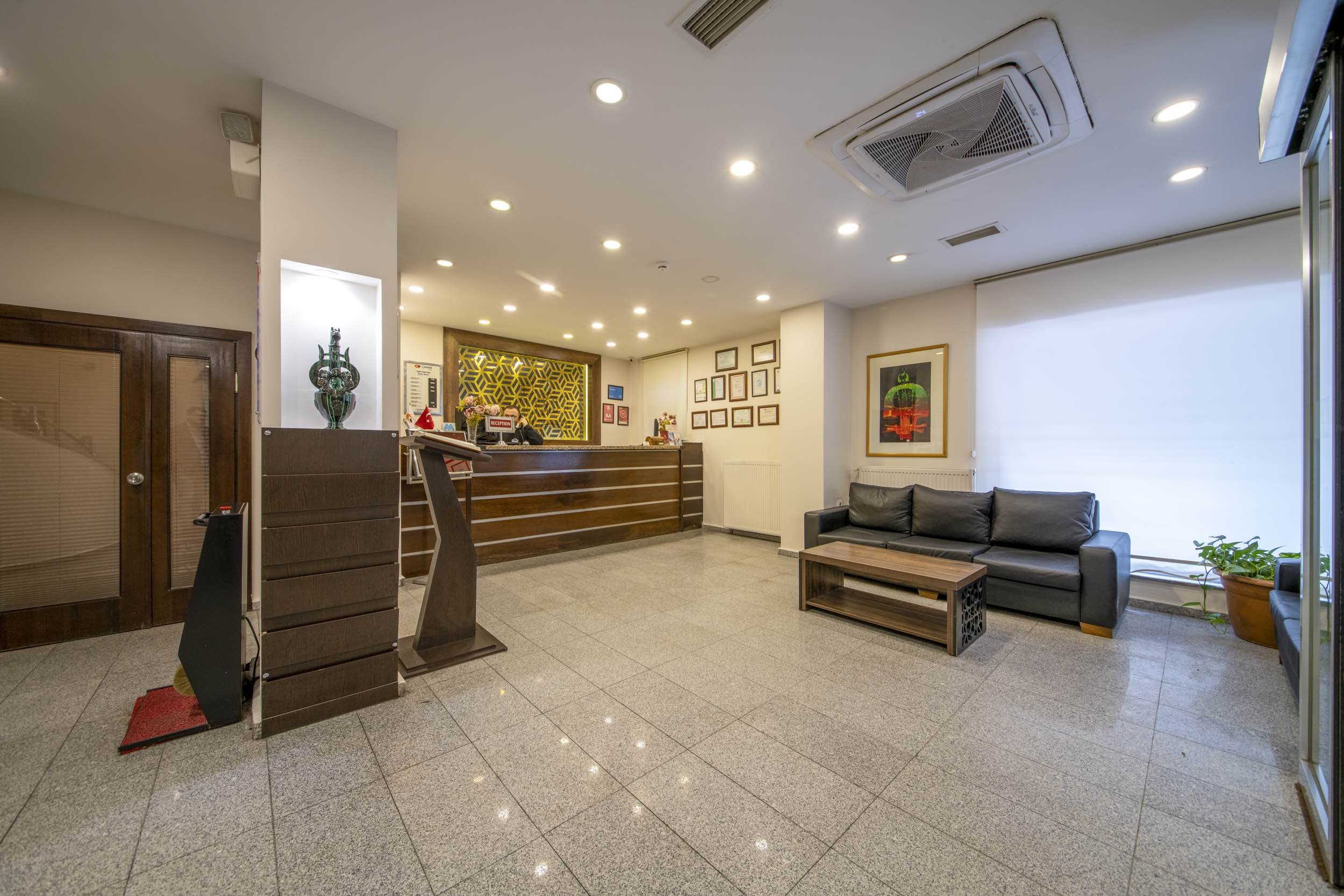 Çanak Hotel · 32